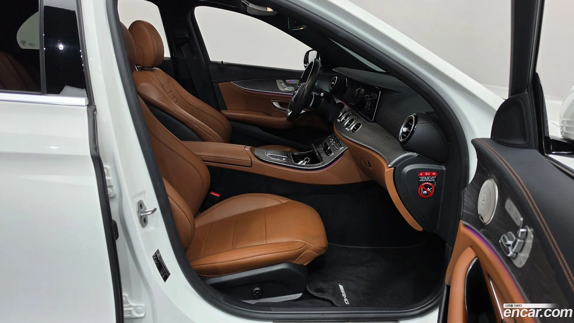Mercedes-Benz E-Class E350 4MATIC AMG Line