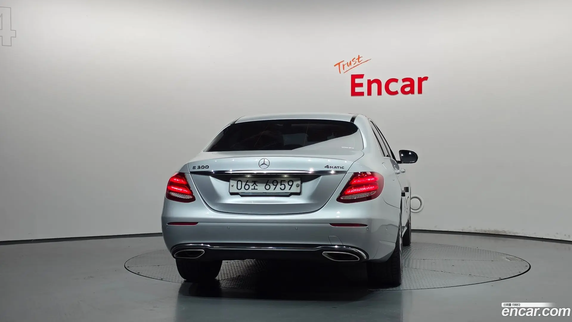 Mercedes-Benz E-Class E300 4MATIC Avnatgarde 2016
