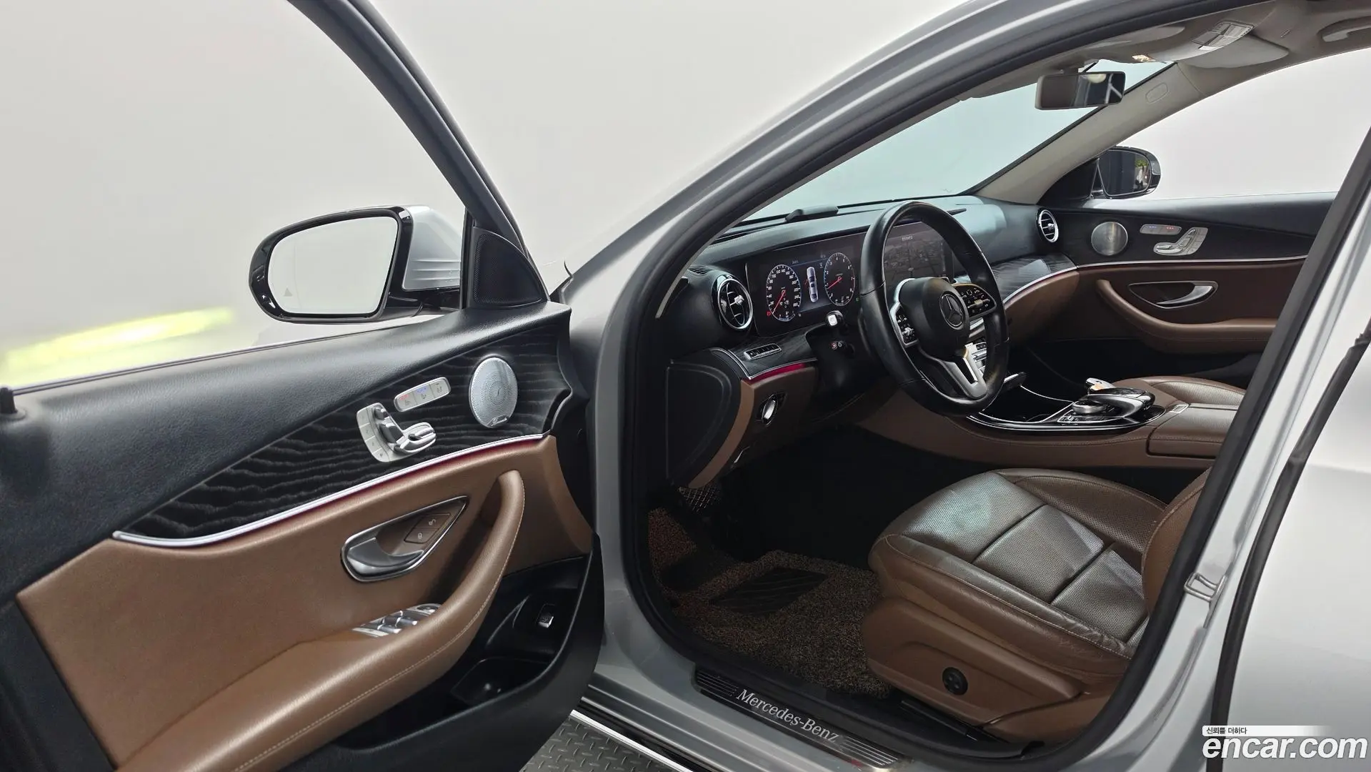 Mercedes-Benz E-Class E300 4MATIC Avnatgarde 2016