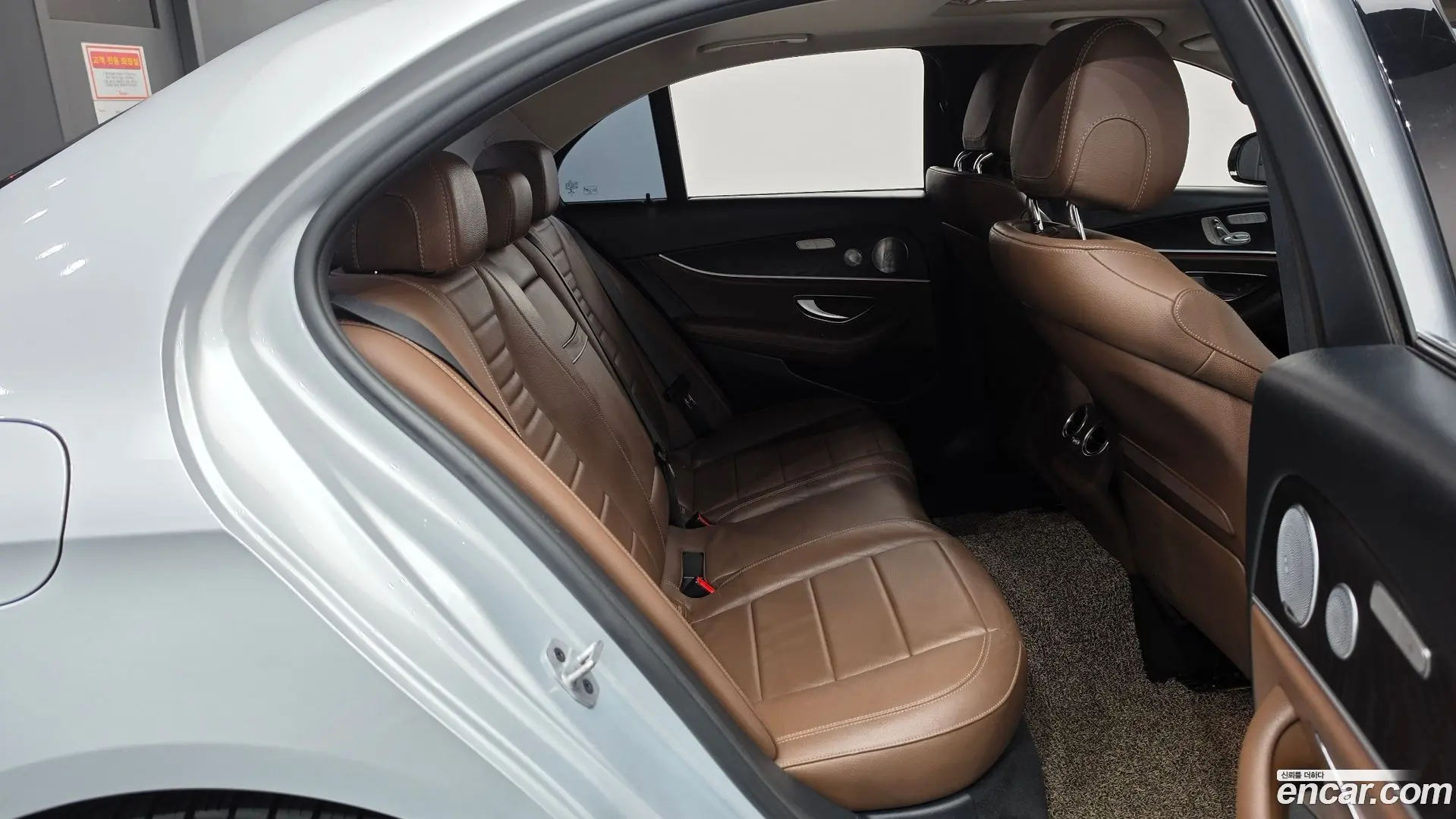 Mercedes-Benz E-Class E300 4MATIC Avnatgarde 2016