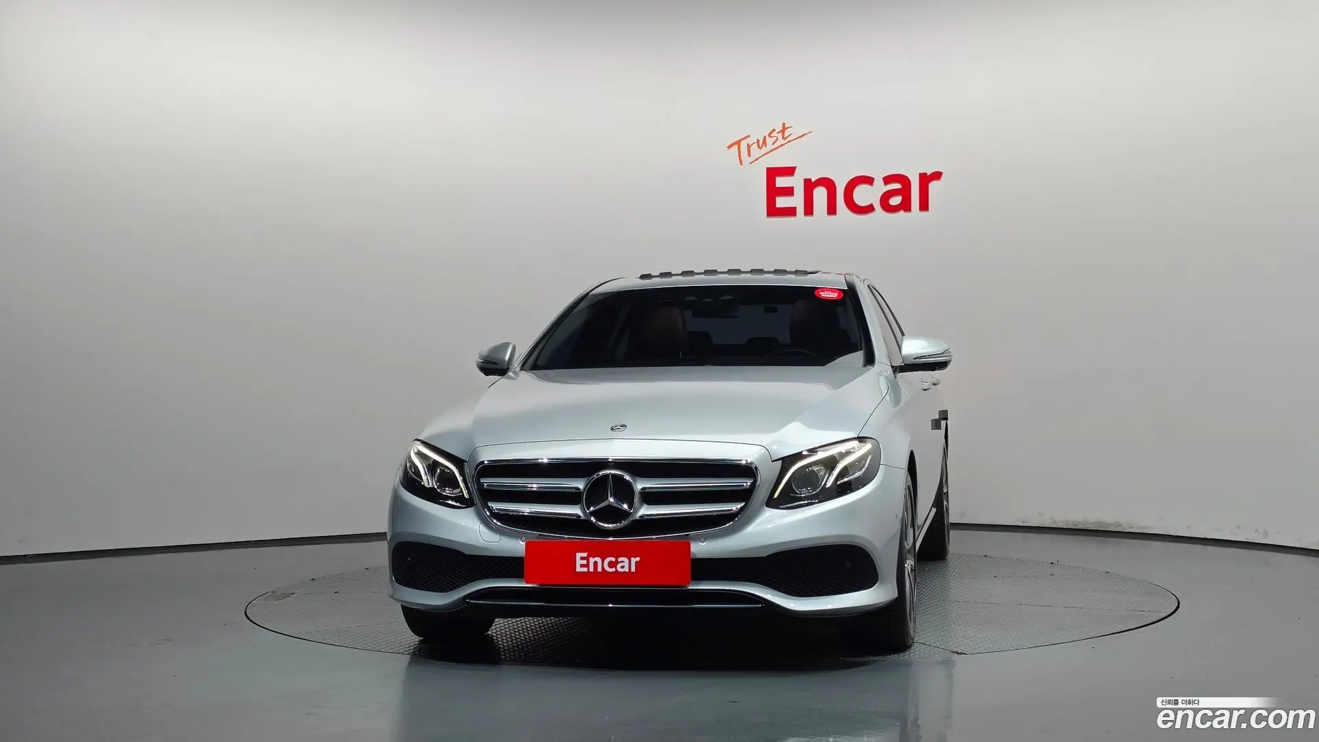 Mercedes-Benz E-Class E300 4MATIC Avnatgarde 2016