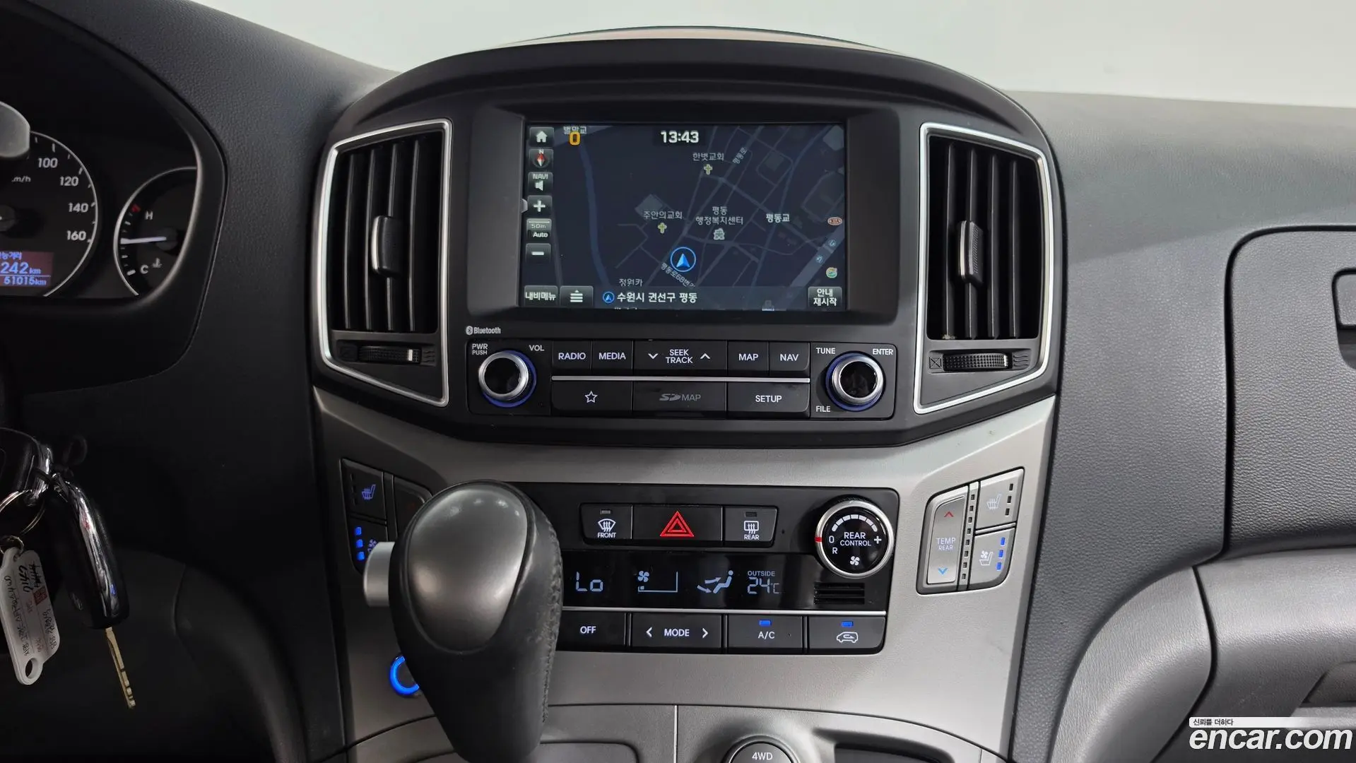 Hyundai Starex 4WD Wagon 12-Seater