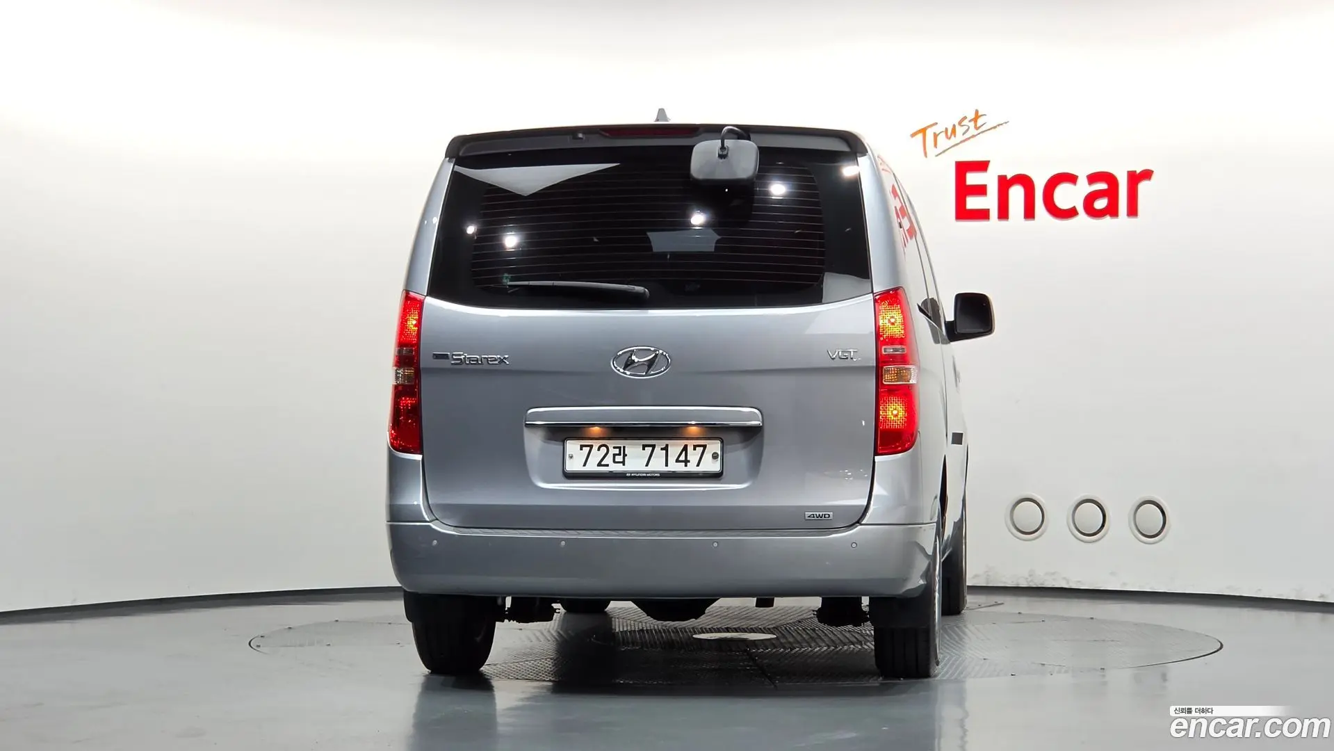 Hyundai Starex 4WD Wagon 12-Seater