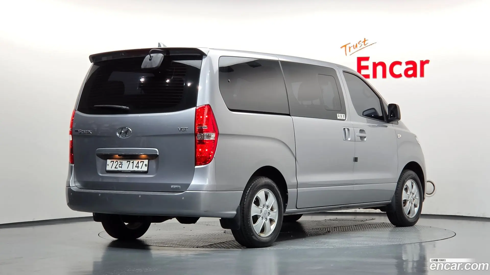 Hyundai Starex 4WD Wagon 12-Seater
