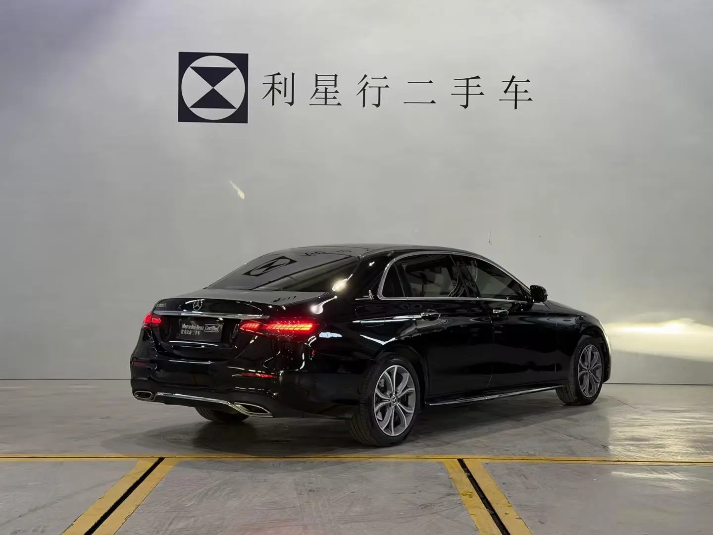 Mercedes-Benz E Class 2022 E 300 L Fashion Sport Sedan
