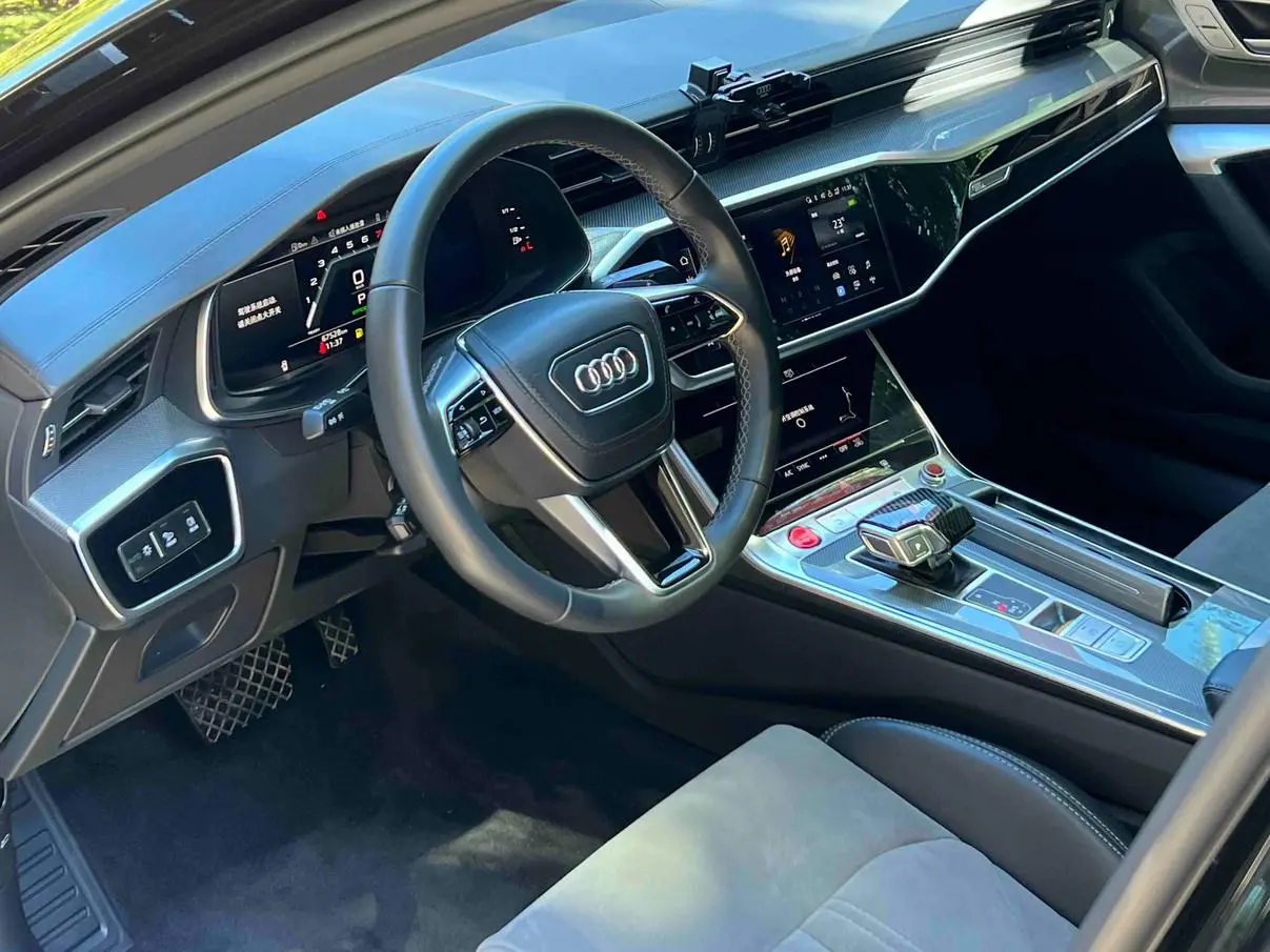 Audi A6L 2024 45 TFSI Select Dynamic