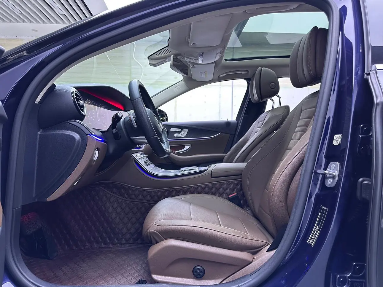 Mercedes-Benz E Class 2019 E 300 L Fashion