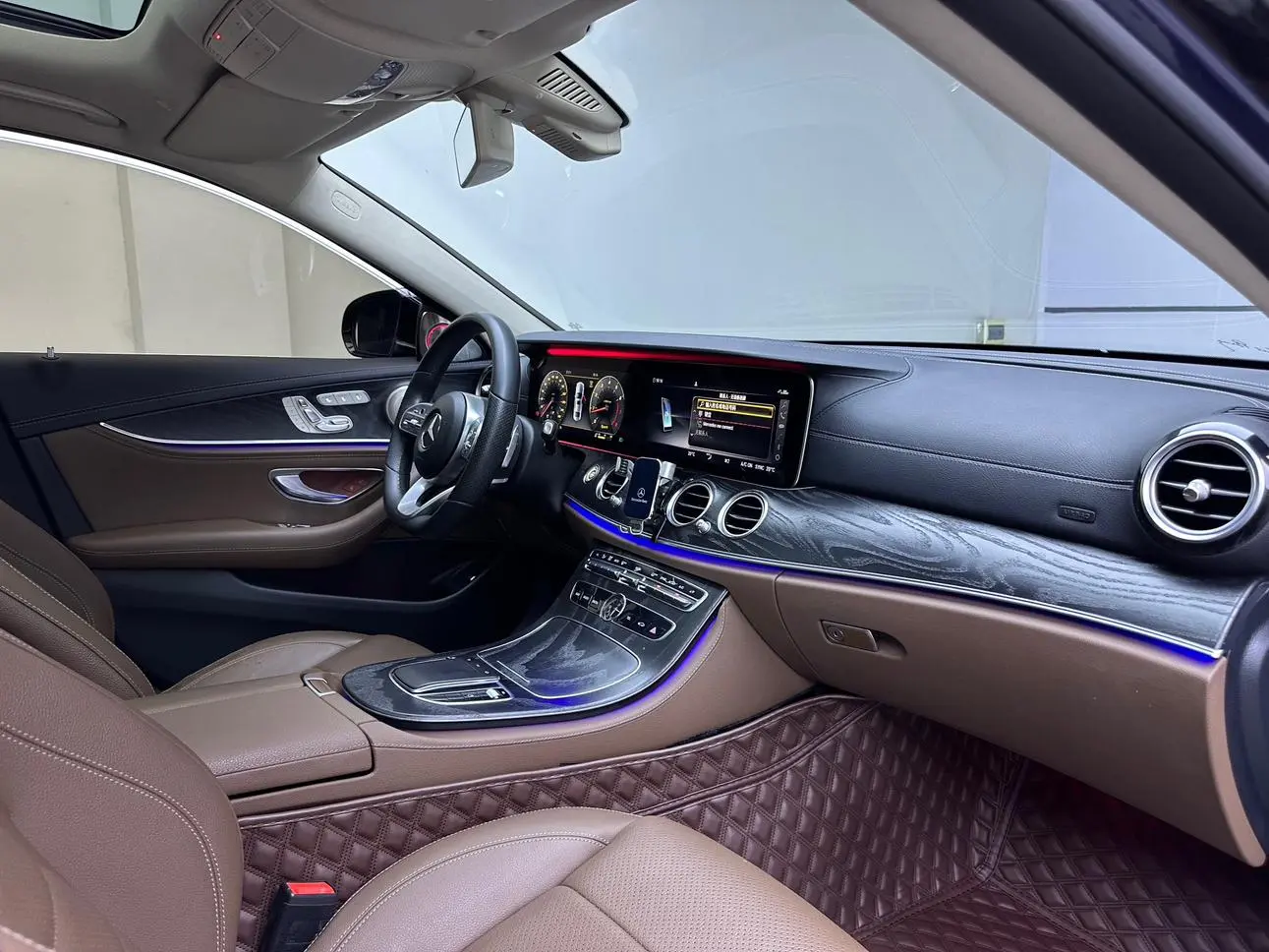 Mercedes-Benz E Class 2019 E 300 L Fashion