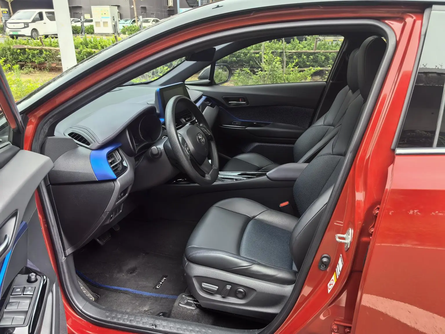 Toyota C-HR 2020 2.0L Luxury