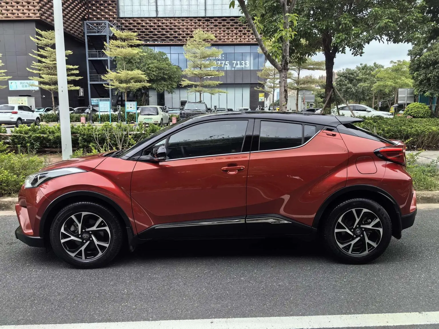 Toyota C-HR 2020 2.0L Luxury