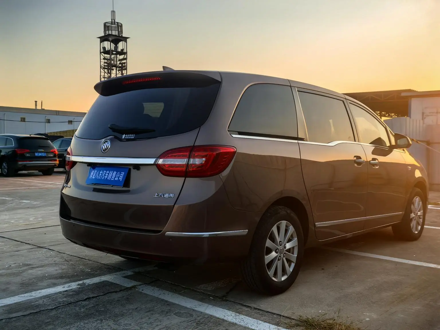 Buick GL8 2018 28T Luxury China VI