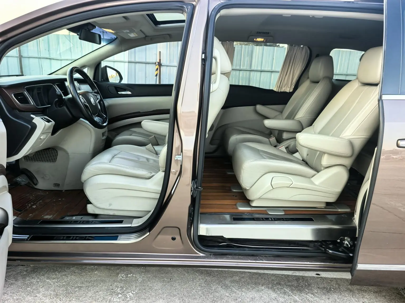 Buick GL8 2018 28T Luxury China VI