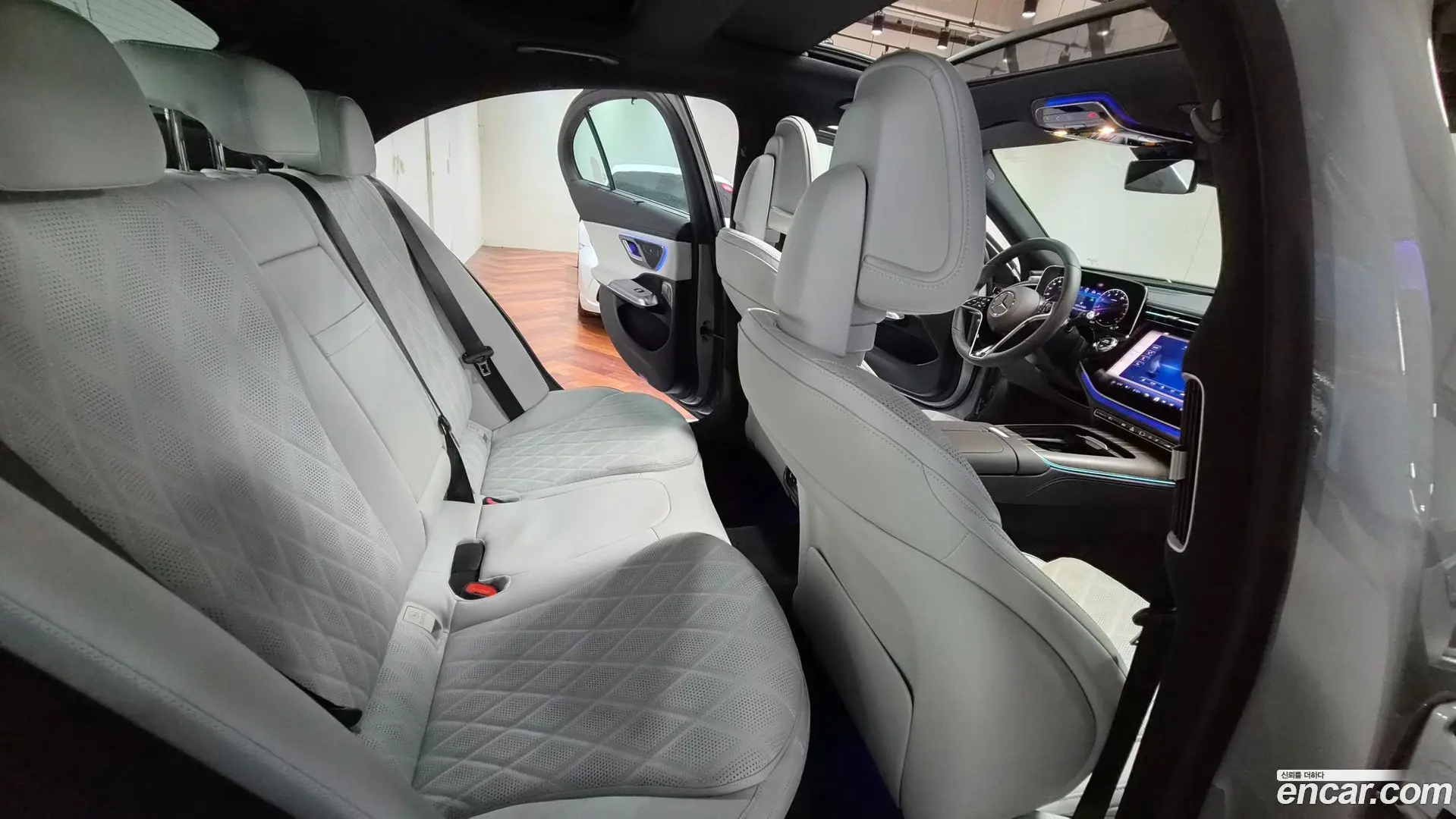 Mercedes-Benz E-Class E450 4MATIC Exclusive