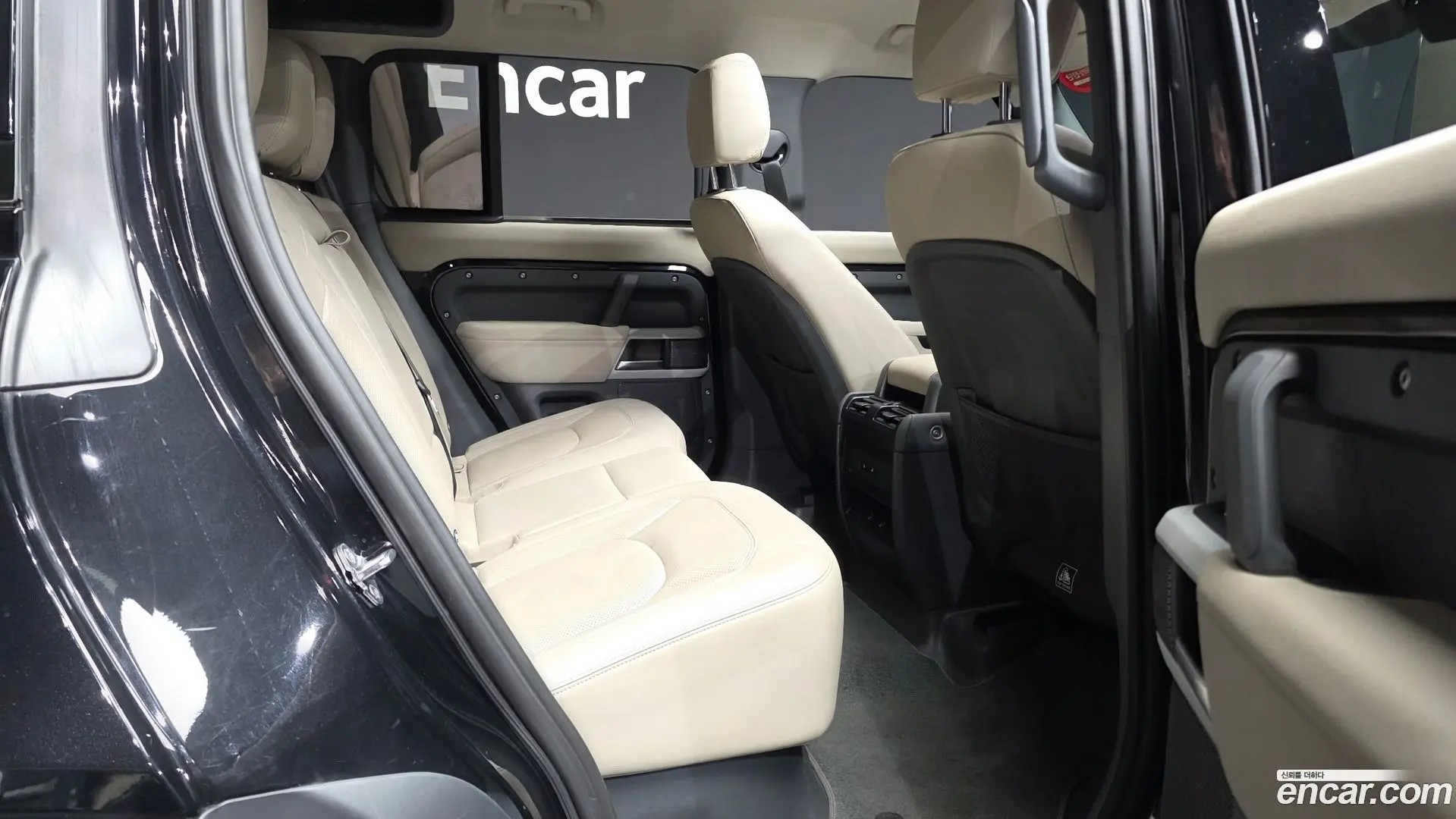 Land Rover Defender 110 D250 SE