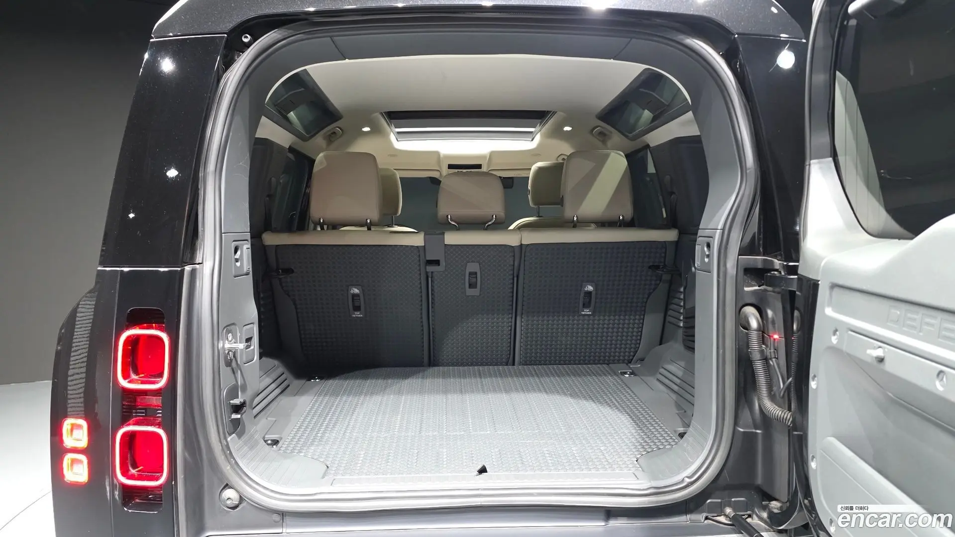 Land Rover Defender 110 D250 SE