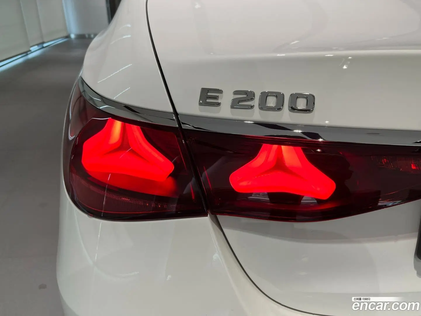 Mercedes-Benz E-Class E200 Avantgarde 2024