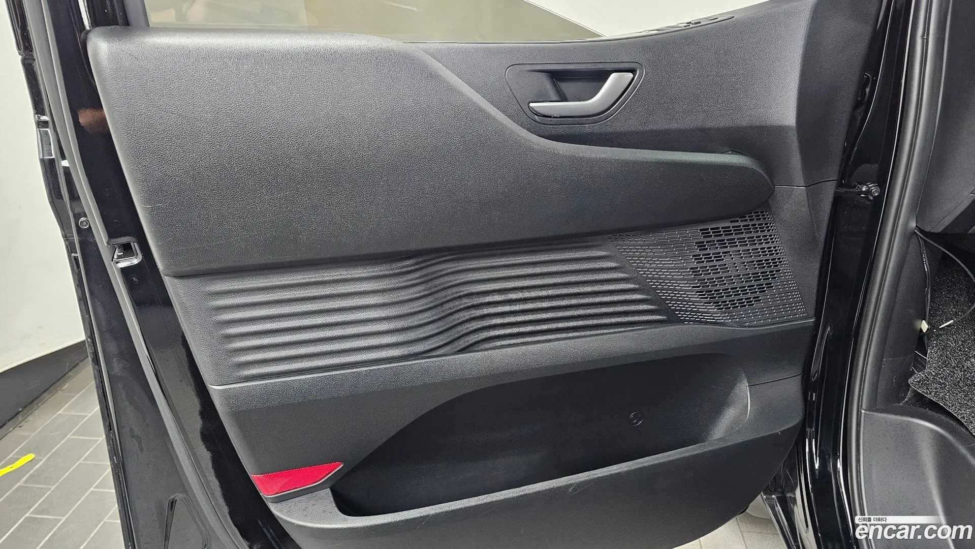 Hyundai Staria Cargo 5-Seater 2022