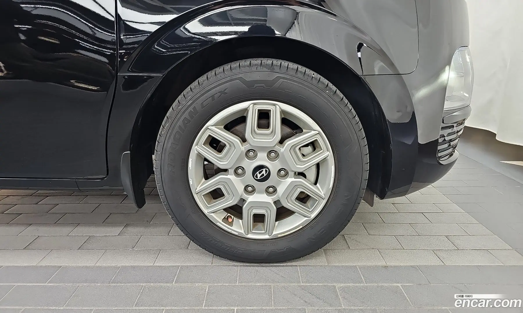Hyundai Staria Cargo 5-Seater 2022