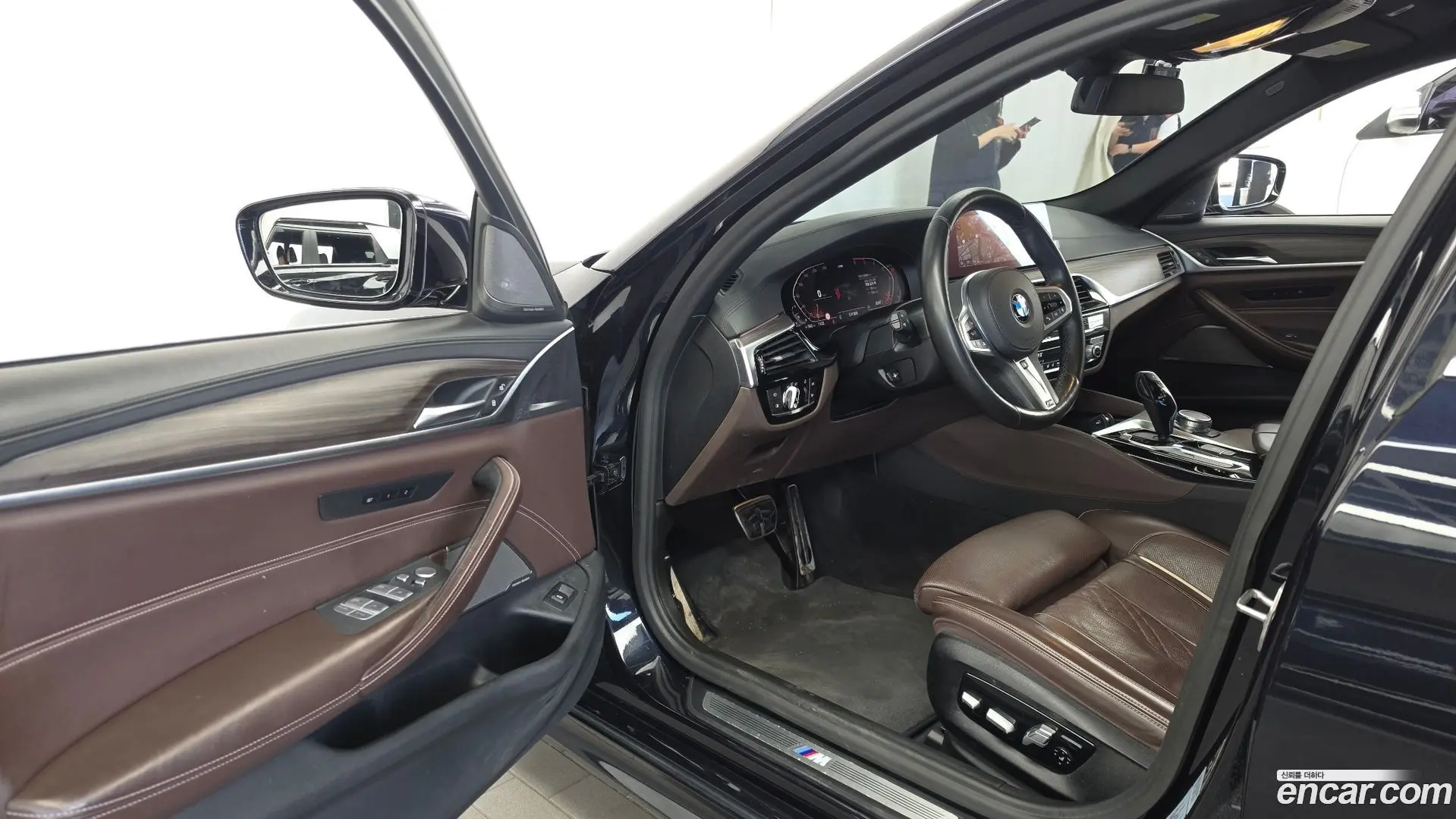 BMW 5-Series 520d xDrive M Sport Package Plus 2020