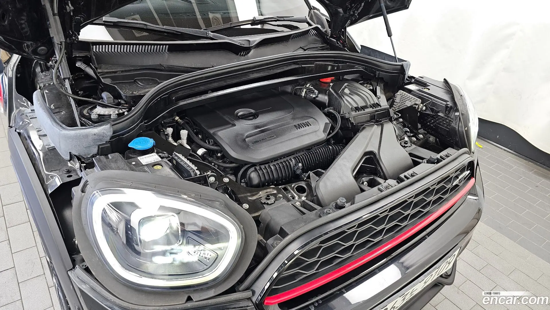 Mini Countryman JCW Launch Pack