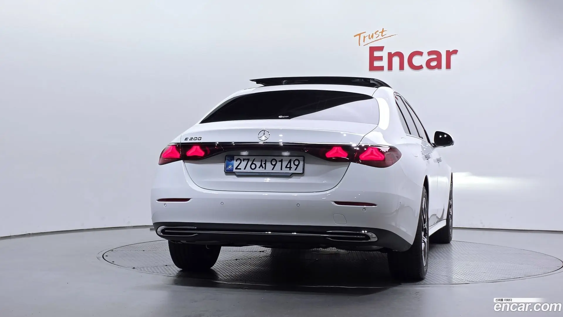 Mercedes-Benz E-Class E200 AMG Line 2024