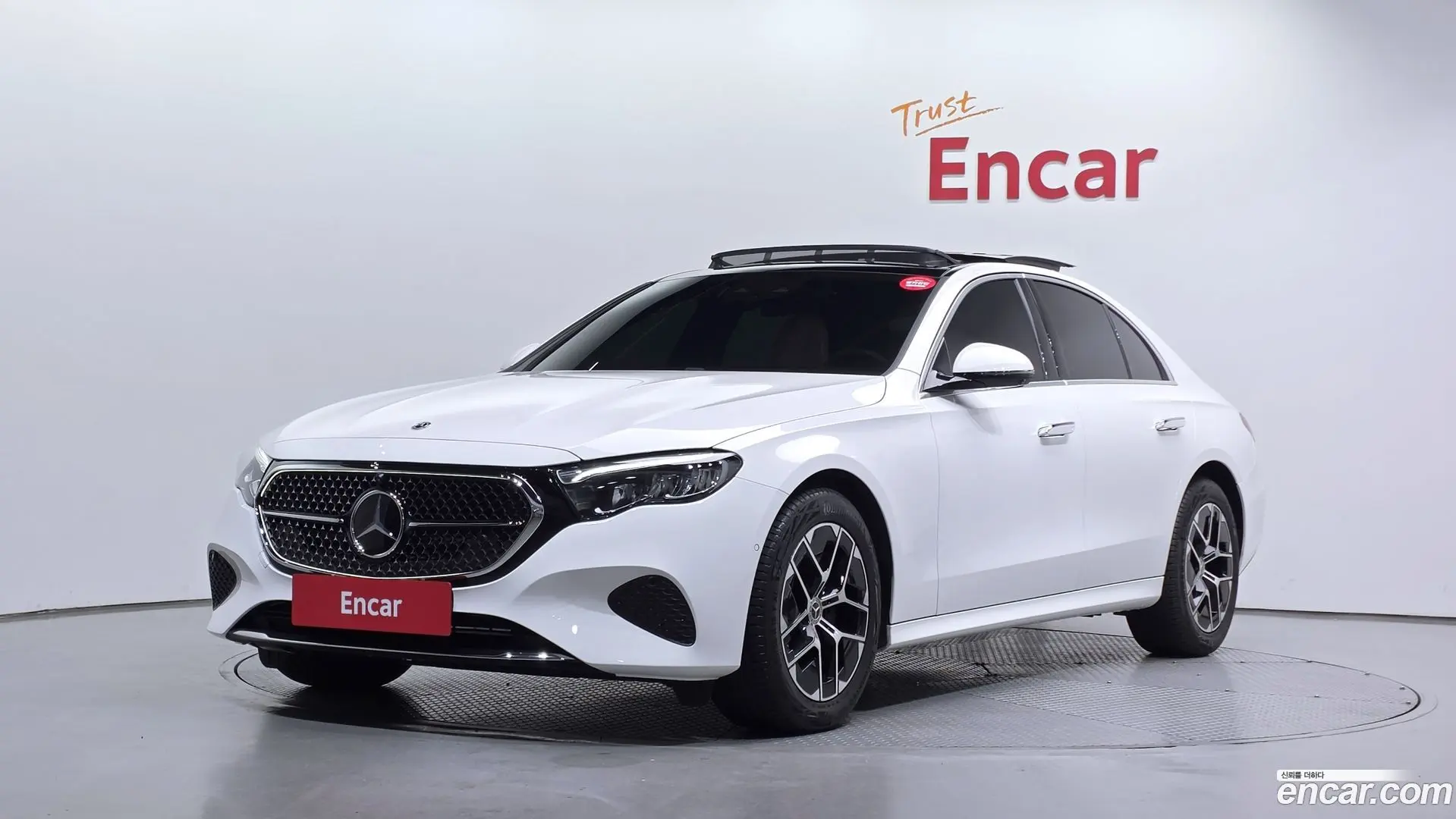 Mercedes-Benz E-Class E200 AMG Line 2024