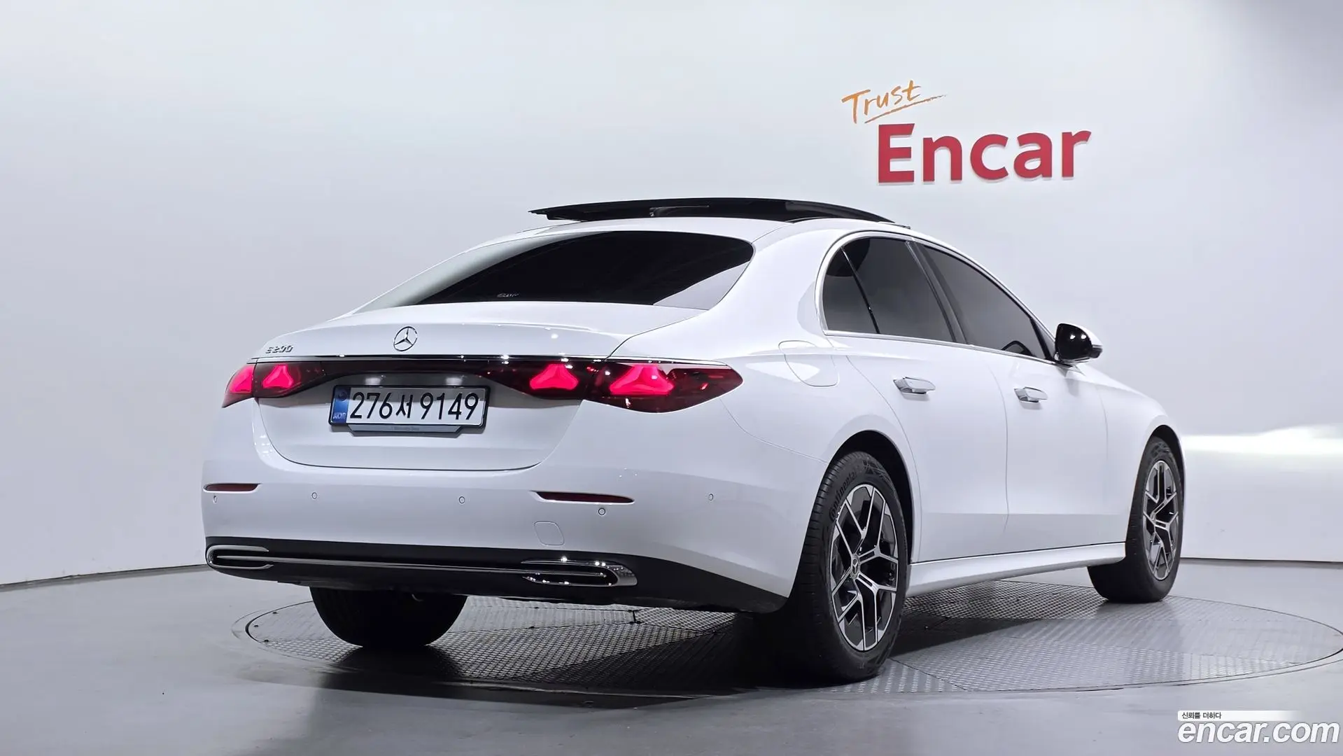 Mercedes-Benz E-Class E200 AMG Line 2024