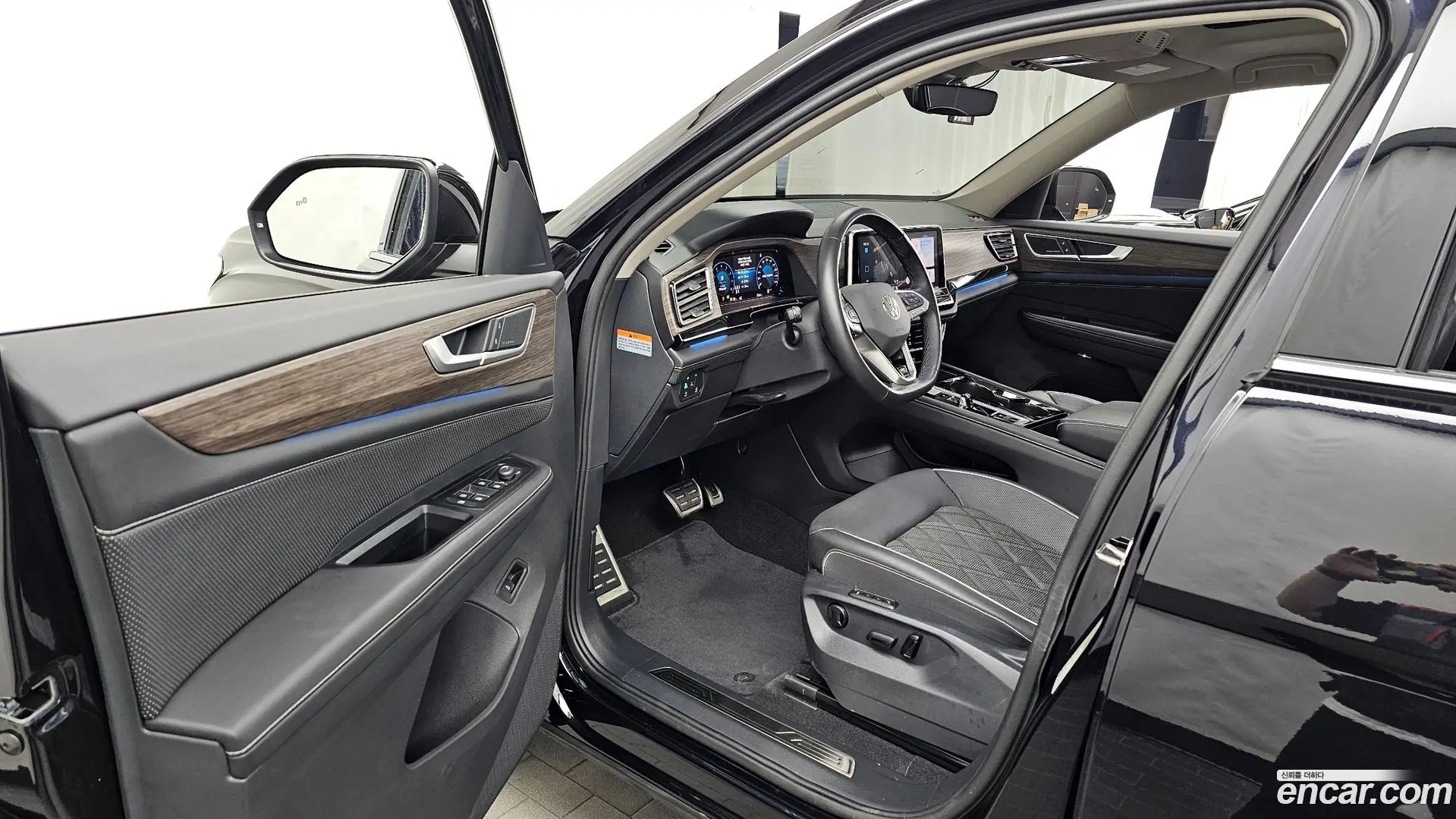 Volkswagen Atlas 2.0 TSI R-LINE 7-Seater