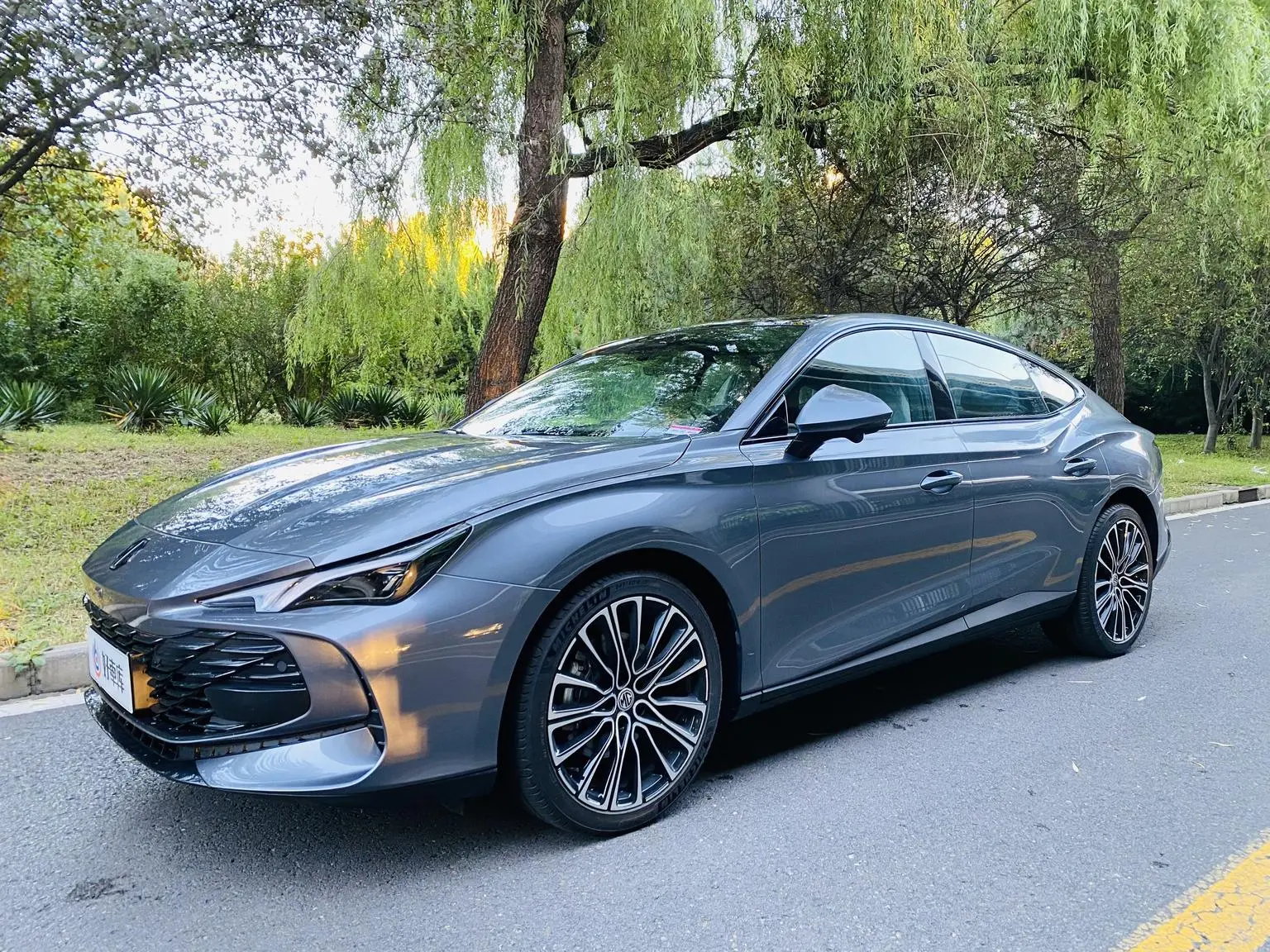 MG MG7 2025 1.5T DCT