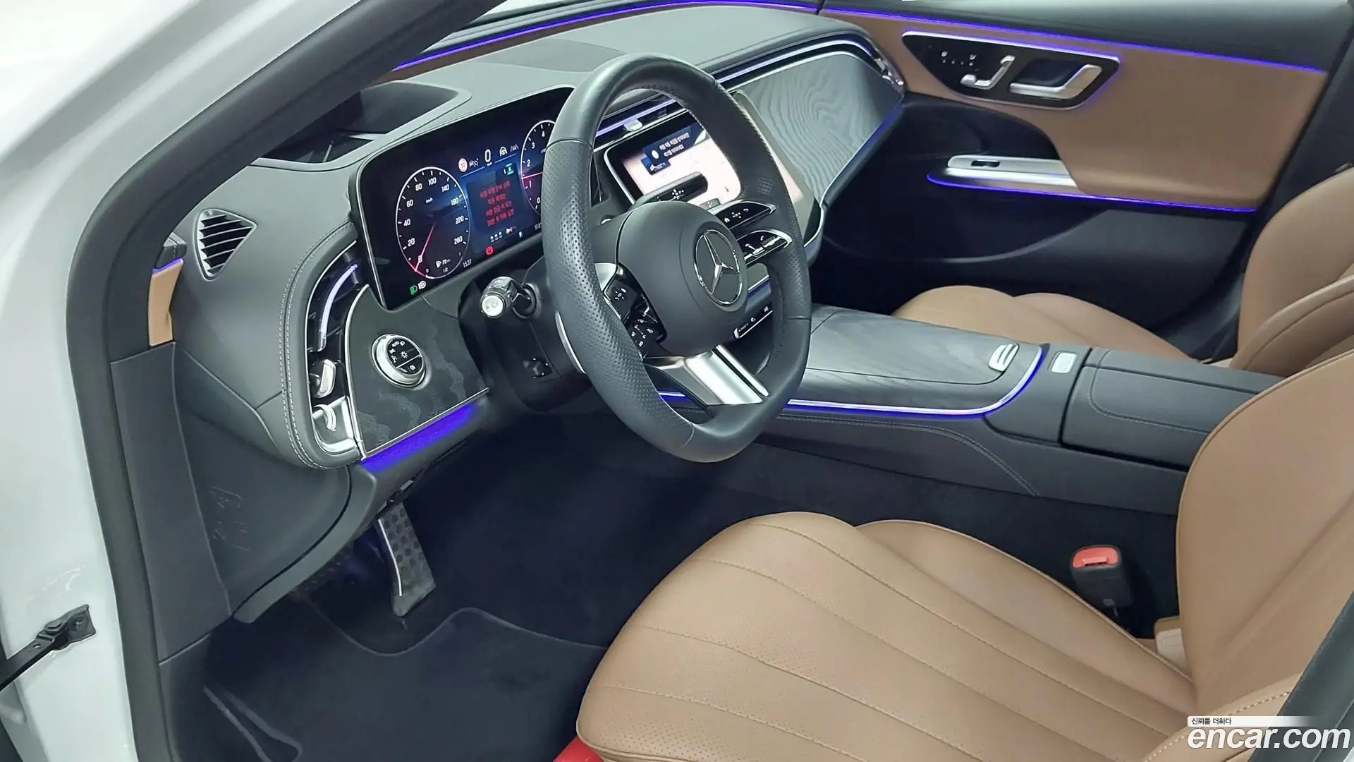 Mercedes-Benz E-Class E200 AMG Line 2024