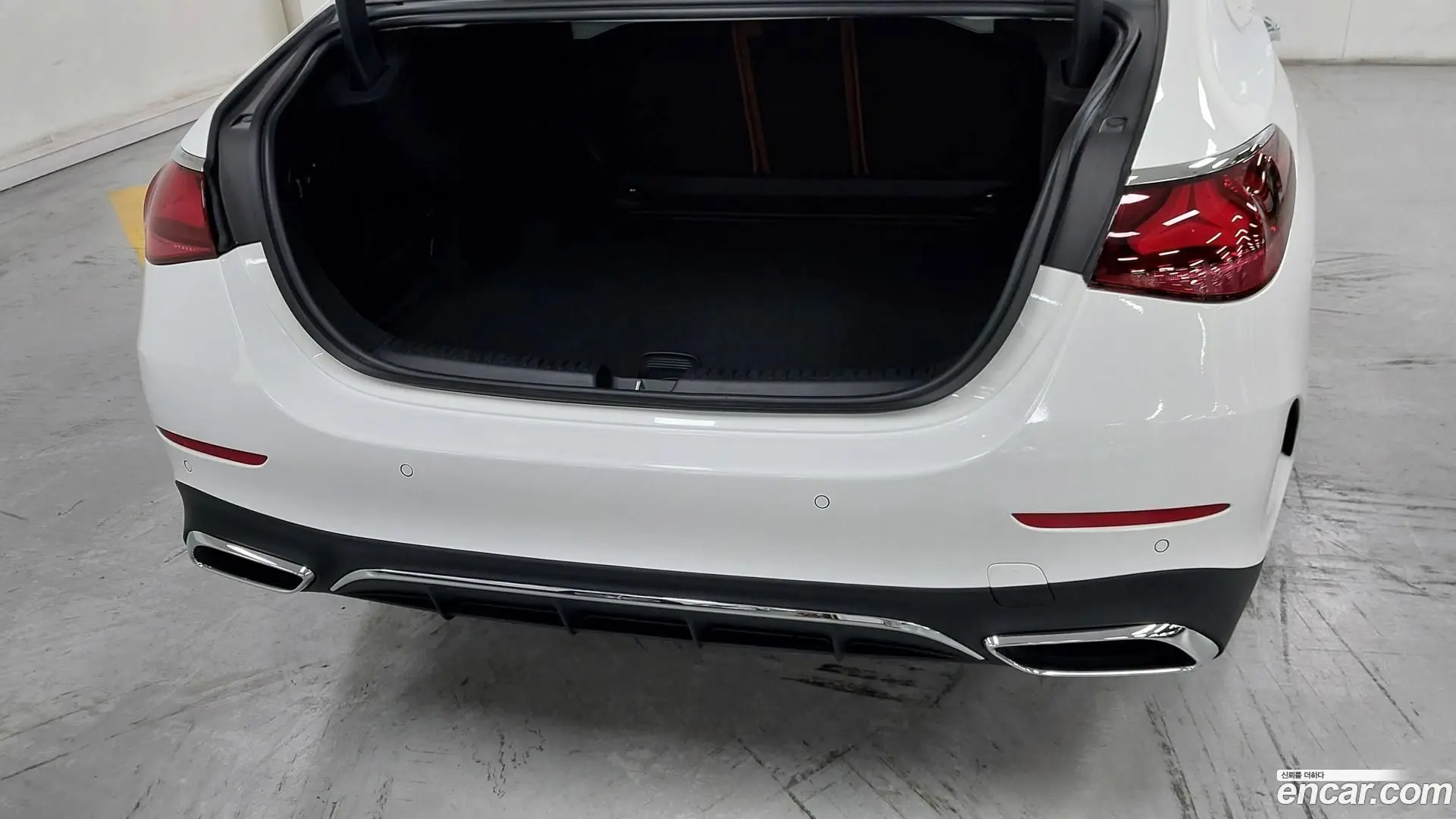 Mercedes-Benz E-Class E200 AMG Line