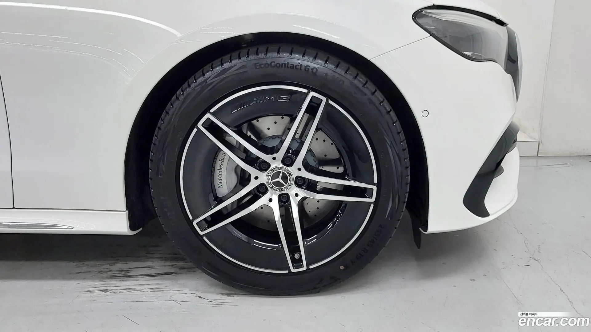 Mercedes-Benz E-Class E200 AMG Line