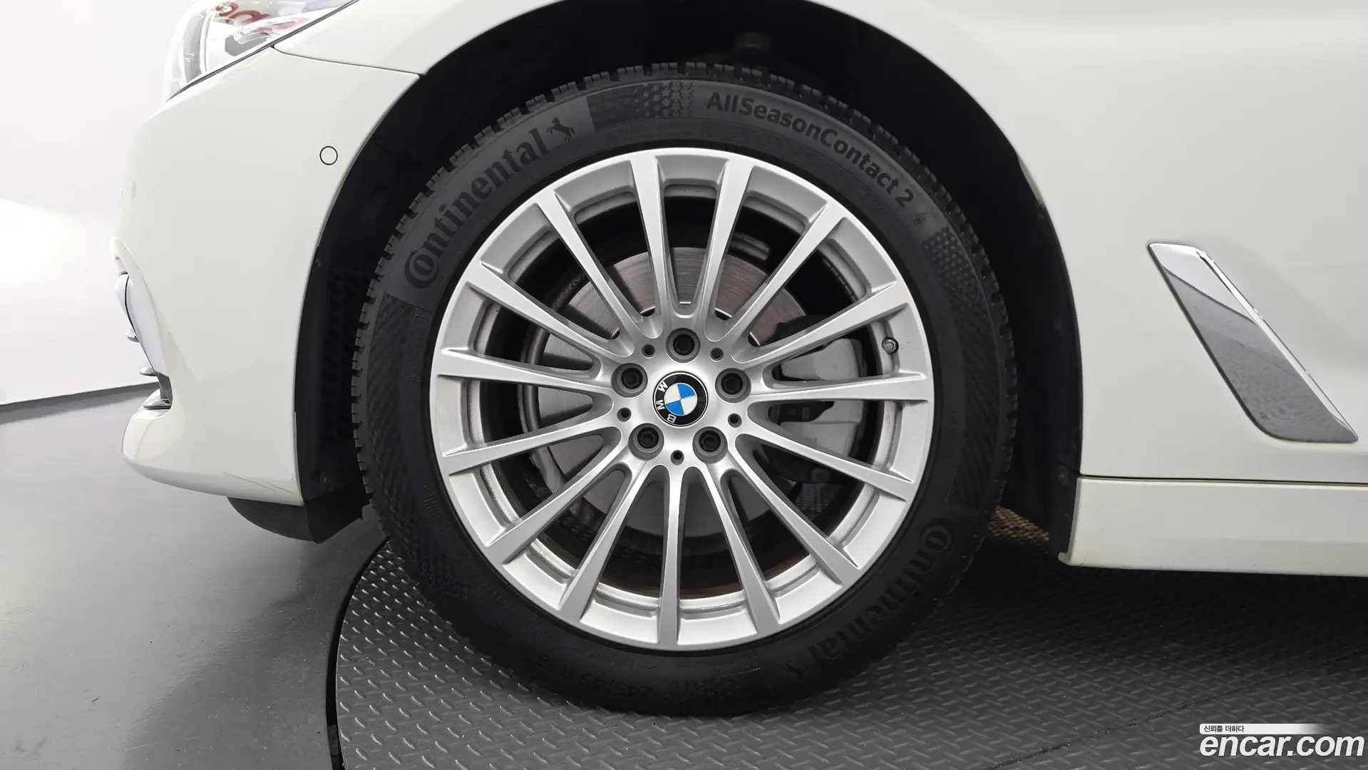 BMW 5-Series 520i Luxury 2017