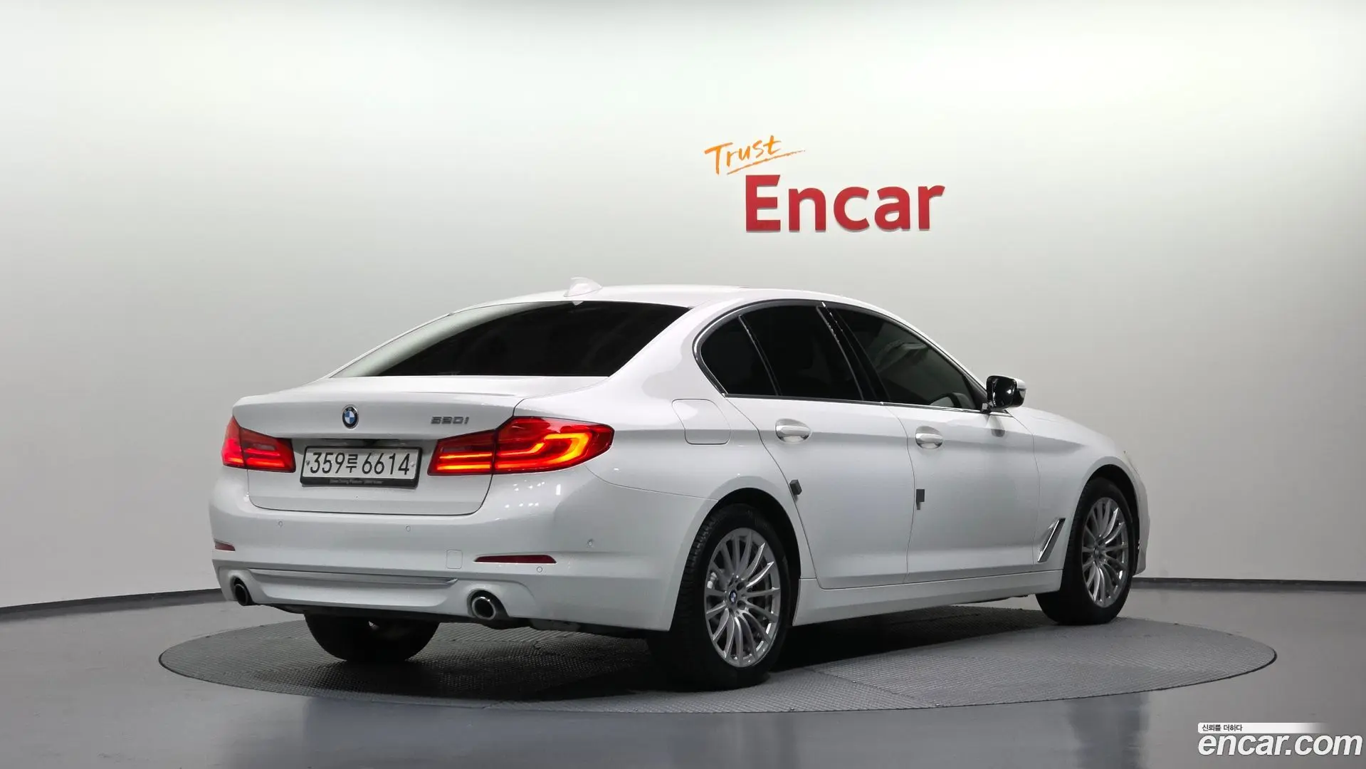 BMW 5-Series 520i Luxury 2017