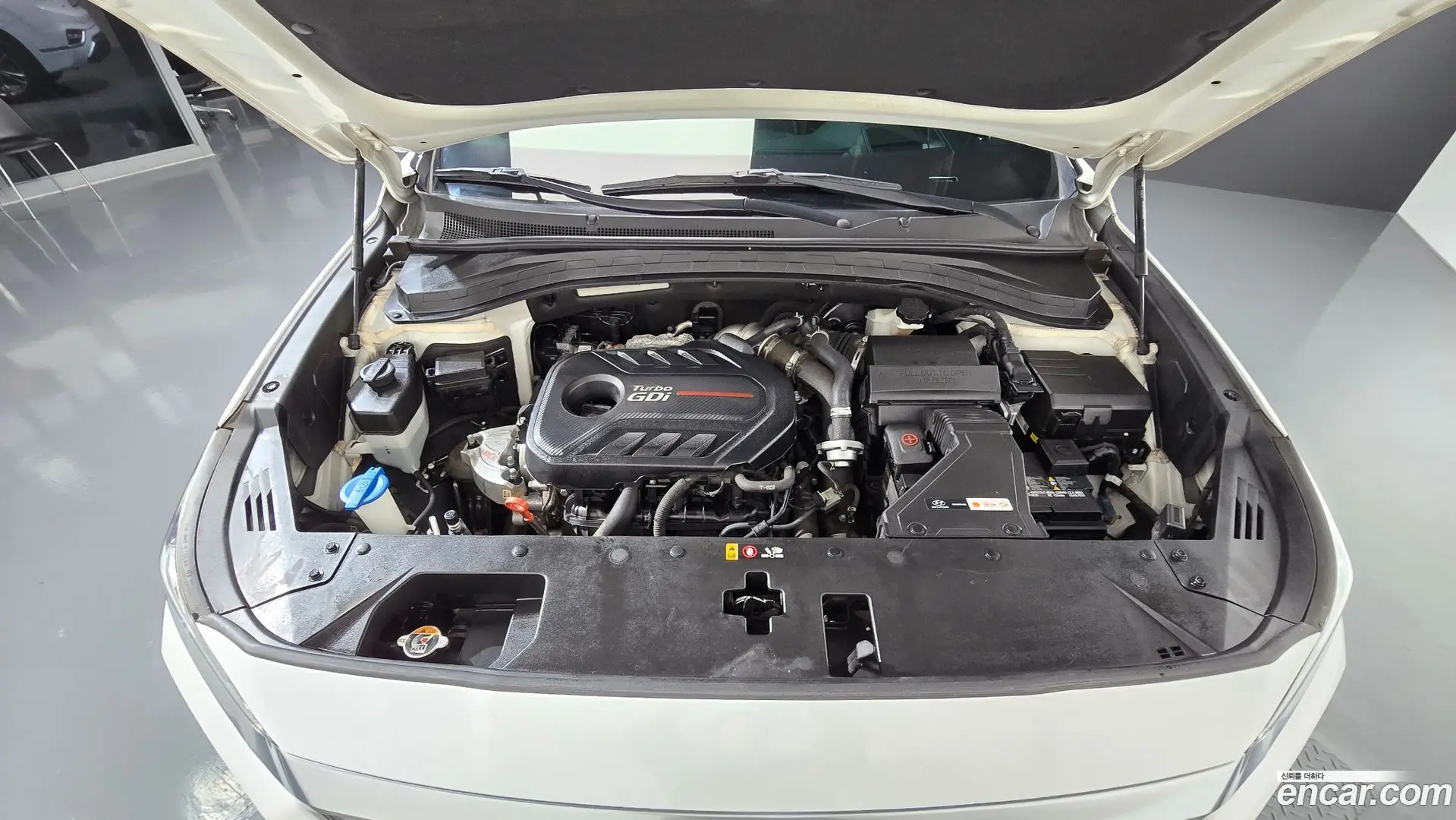 Hyundai Santafe Gasoline 2.0T 4WD