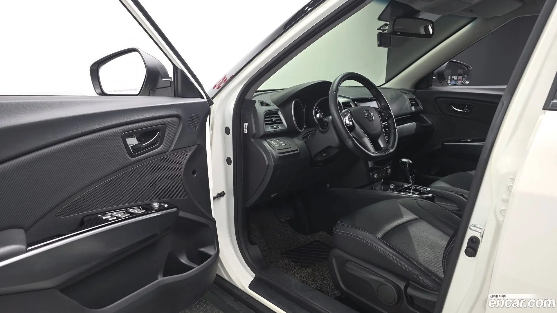 KG Mobility TIBOLI VX 2WD