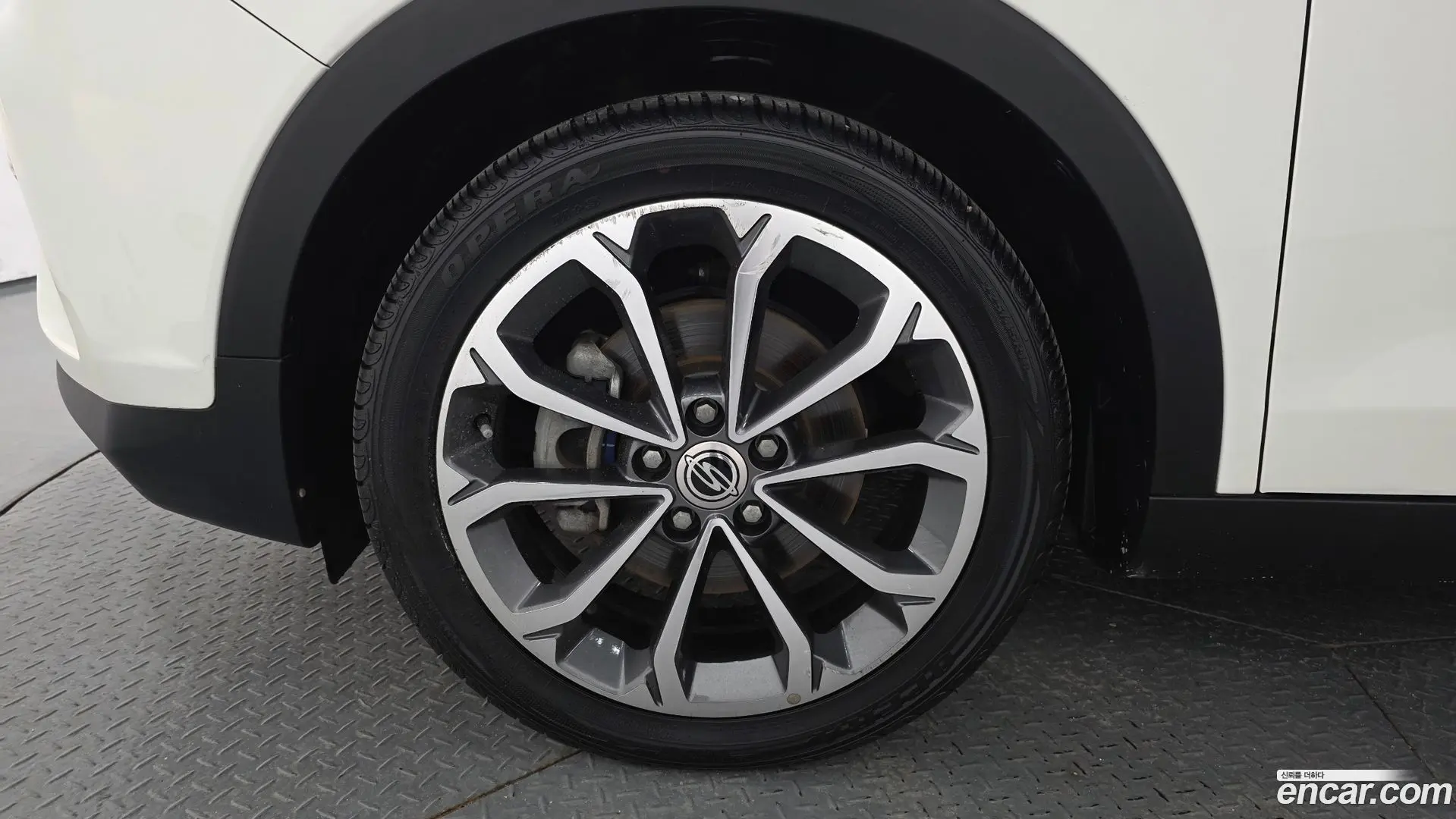 KG Mobility TIBOLI VX 2WD