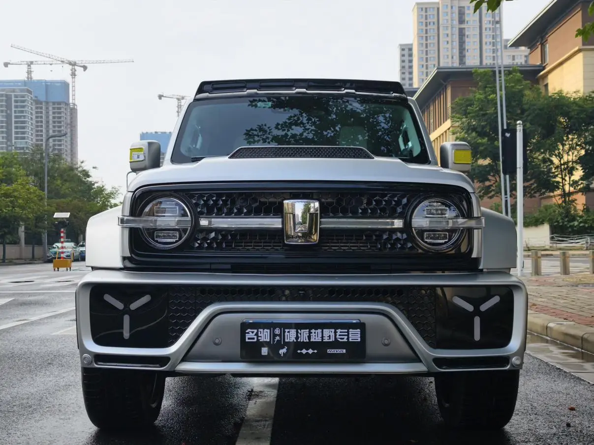 300 2021 2.0T