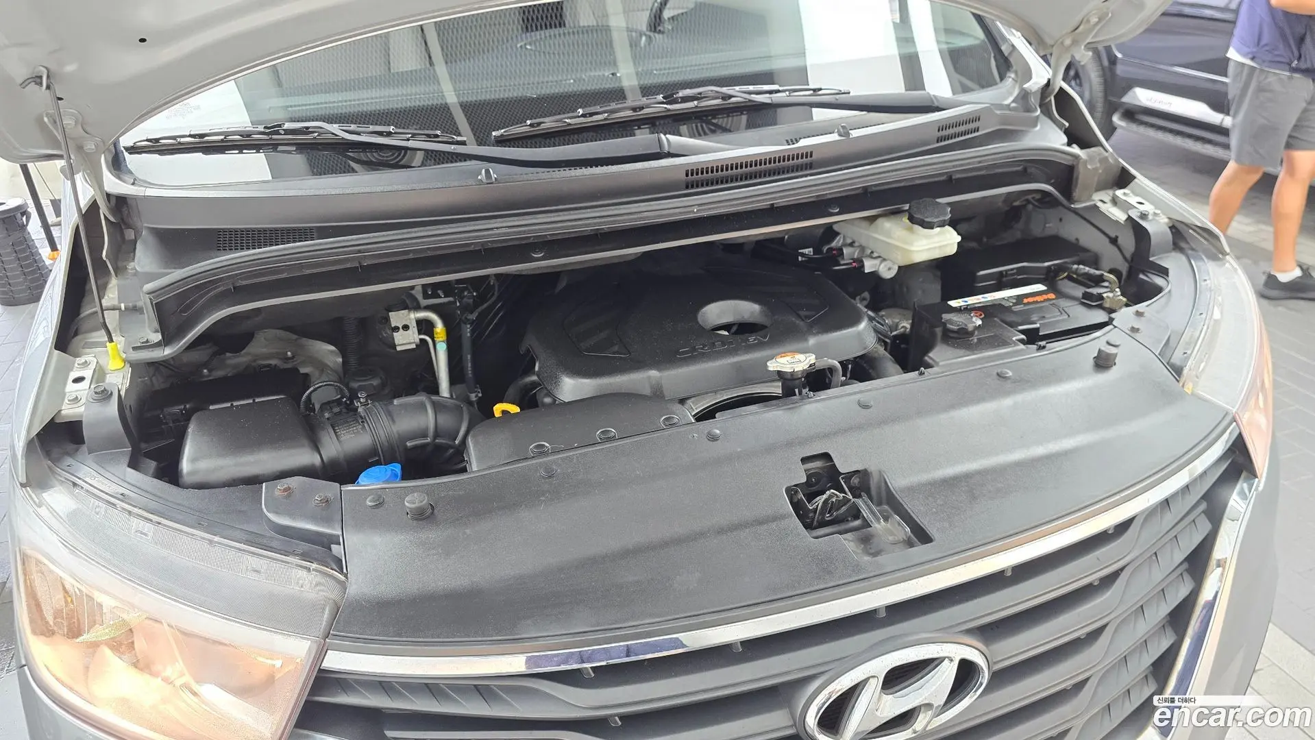 Hyundai Starex Van 3-Seater