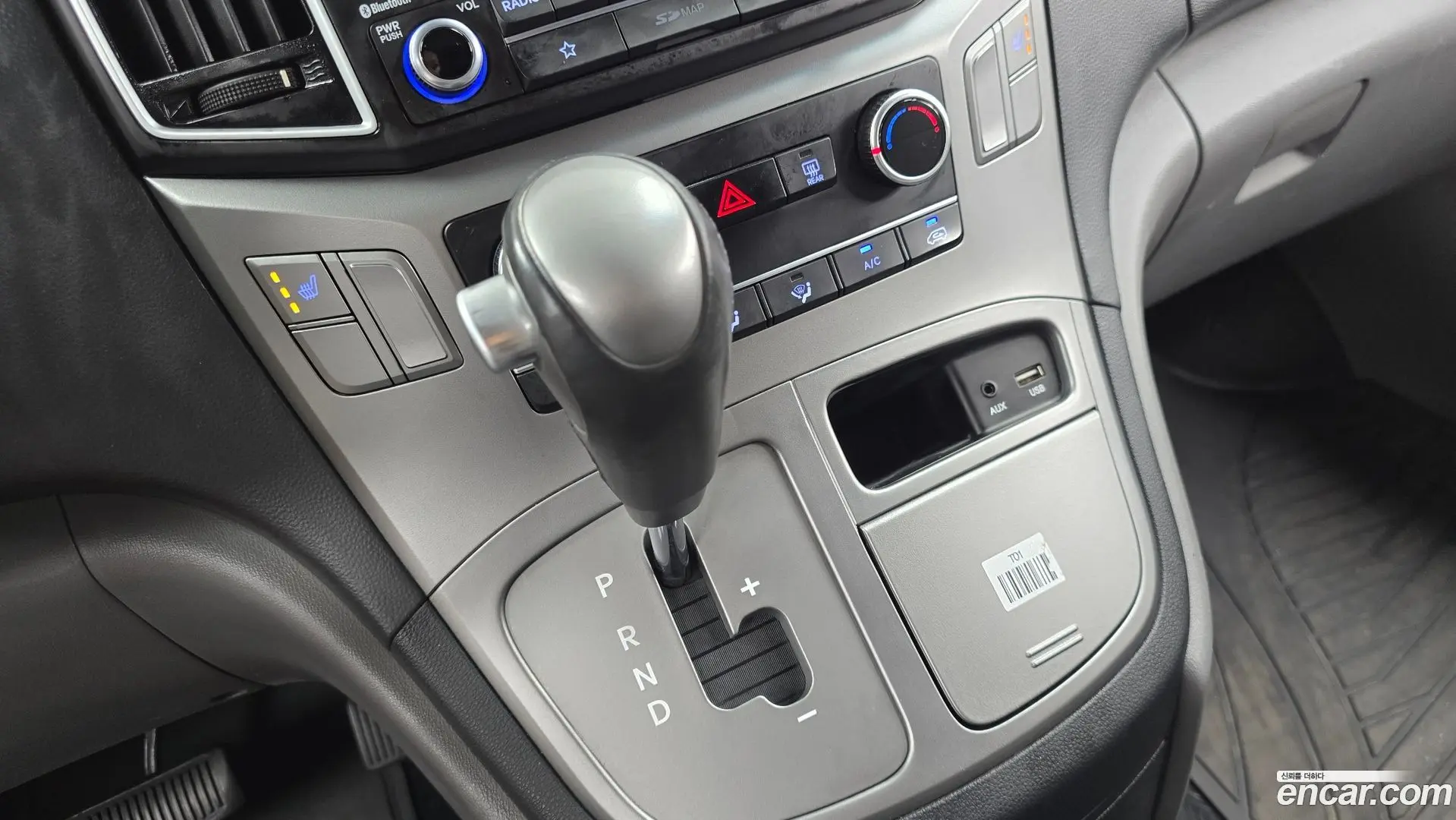 Hyundai Starex Van 3-Seater