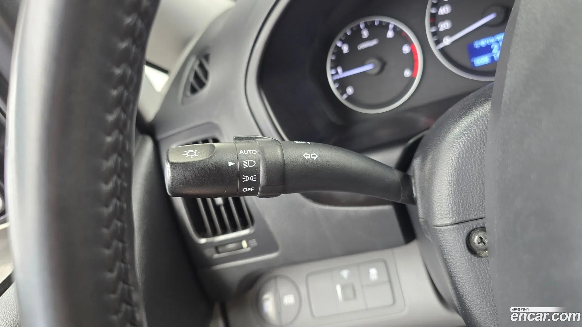 Hyundai Starex Van 3-Seater