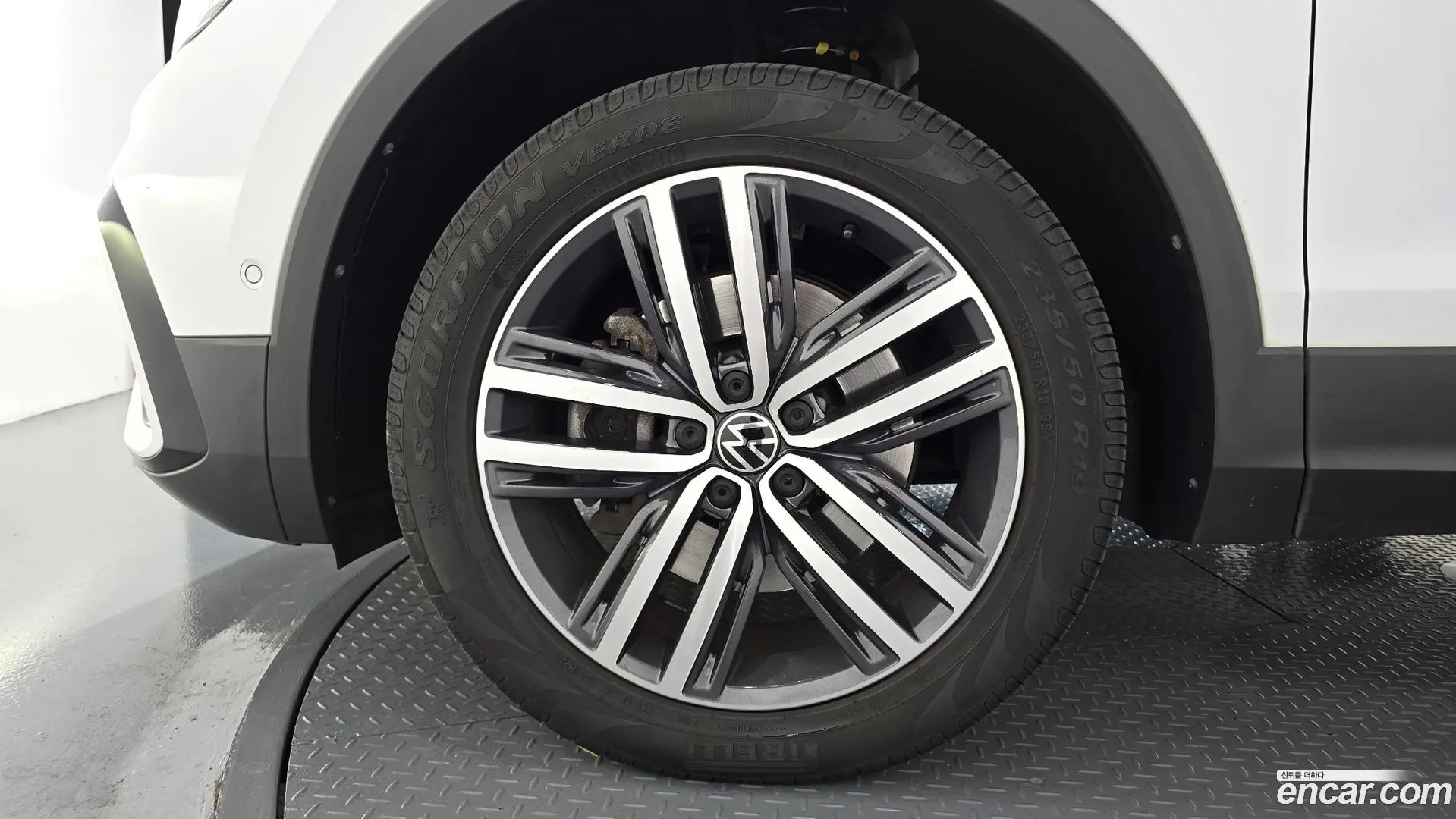 Volkswagen Tiguan 2.0 TSI Prestige