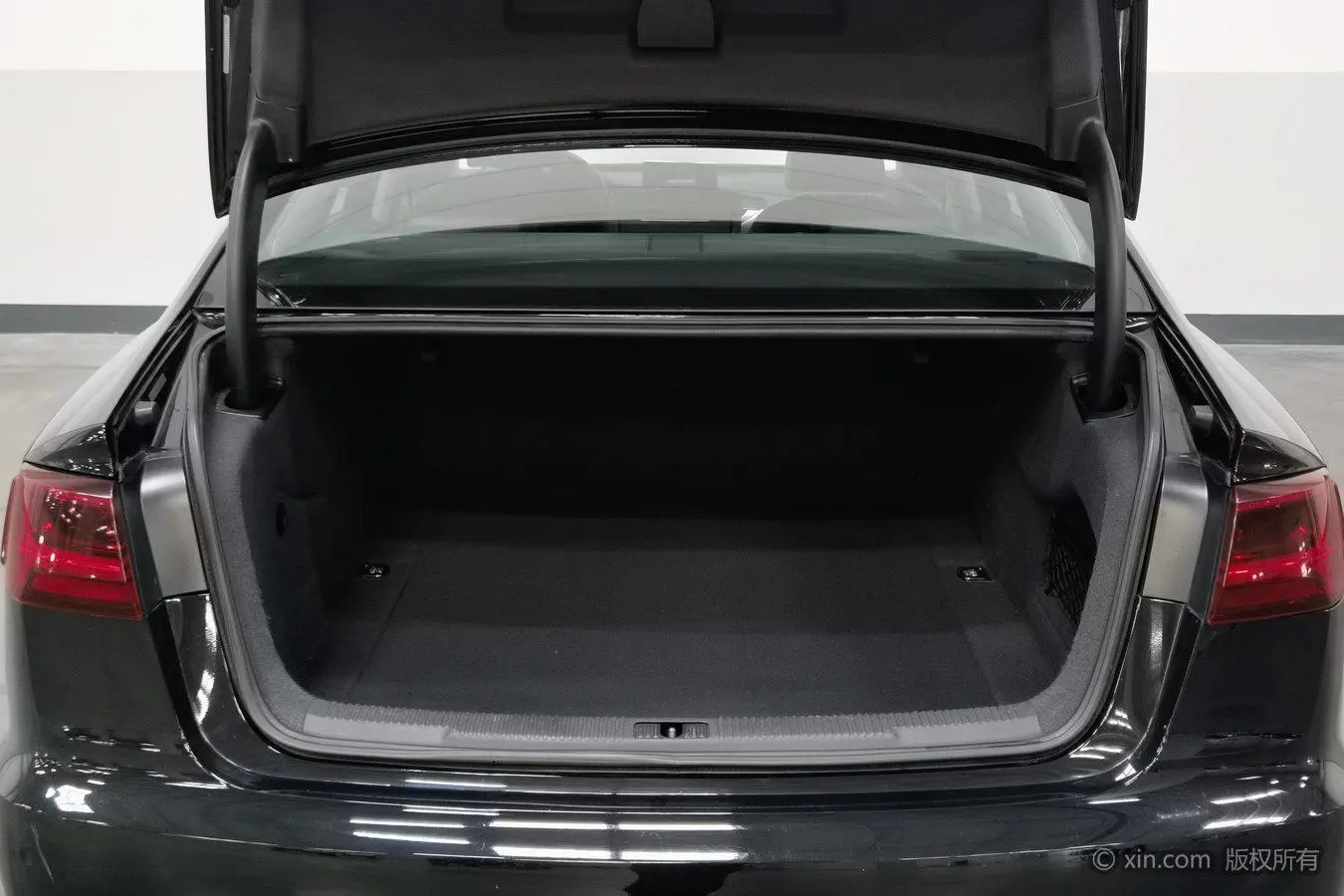 Audi A6L 2018 30 Anniversary TFSI Progressive