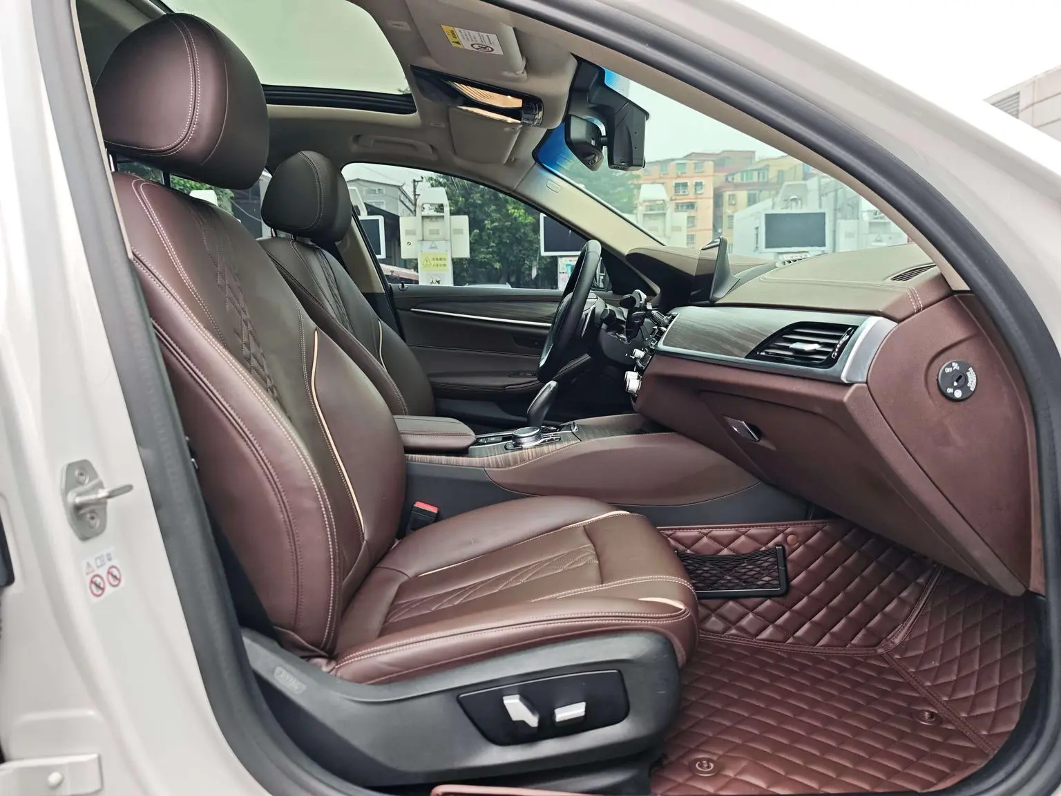 BMW 5 Series 2020 530Li Leading Luxury Package