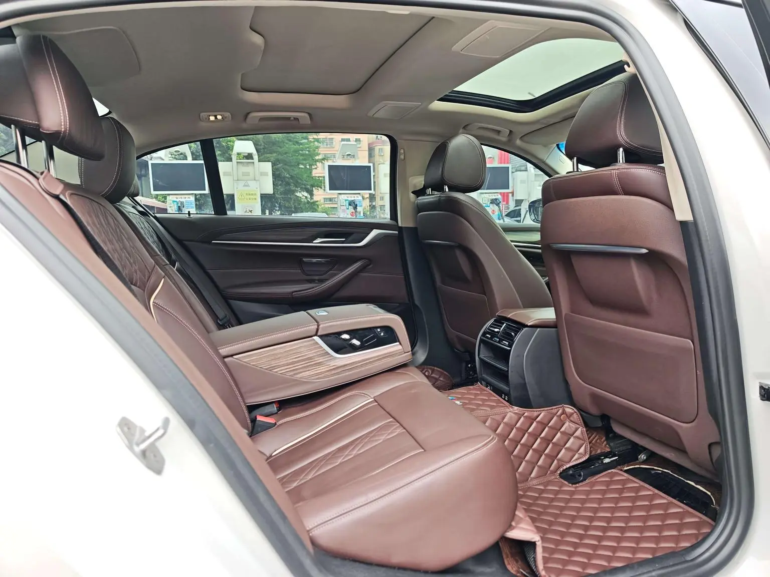 BMW 5 Series 2020 530Li Leading Luxury Package
