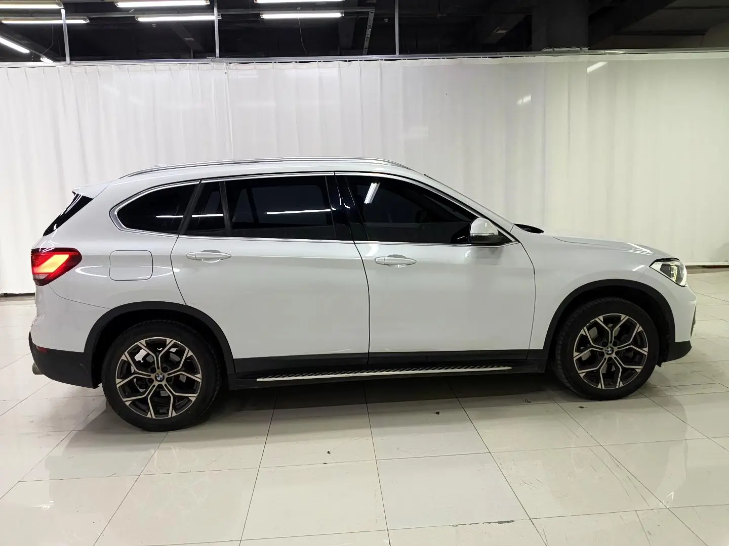 BMW X1 2021 sDrive25Li Leading
