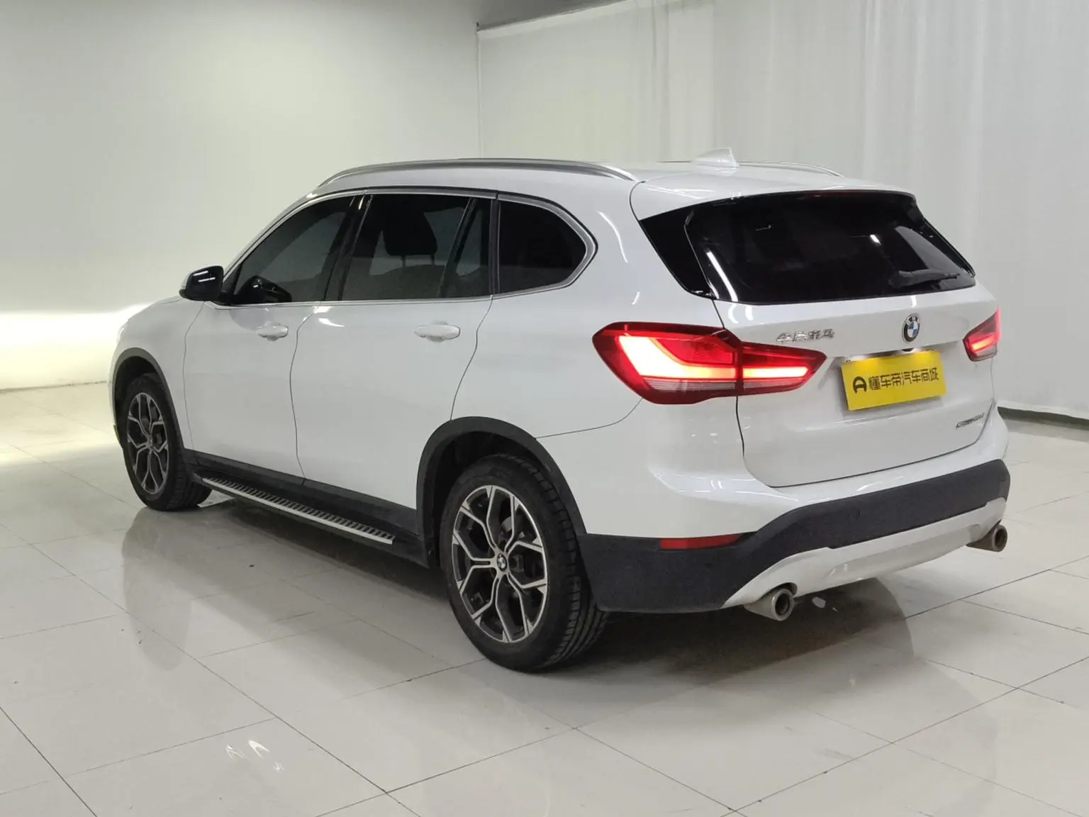 BMW X1 2021 sDrive25Li Leading