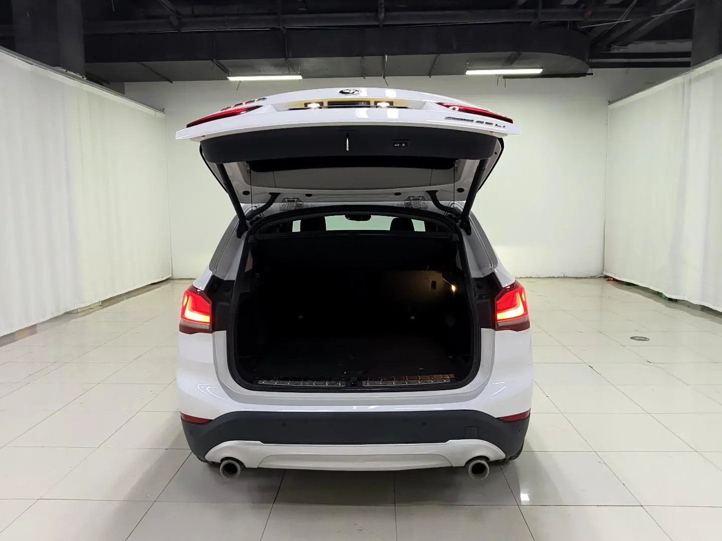 BMW X1 2021 sDrive25Li Leading