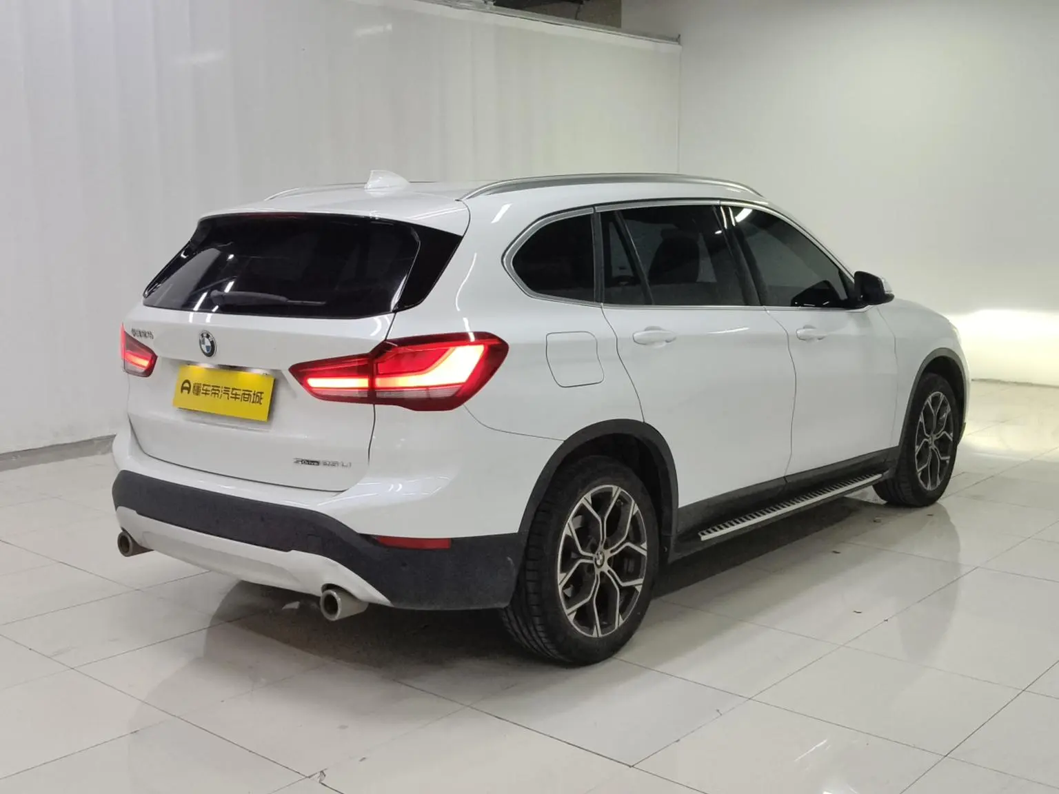 BMW X1 2021 sDrive25Li Leading