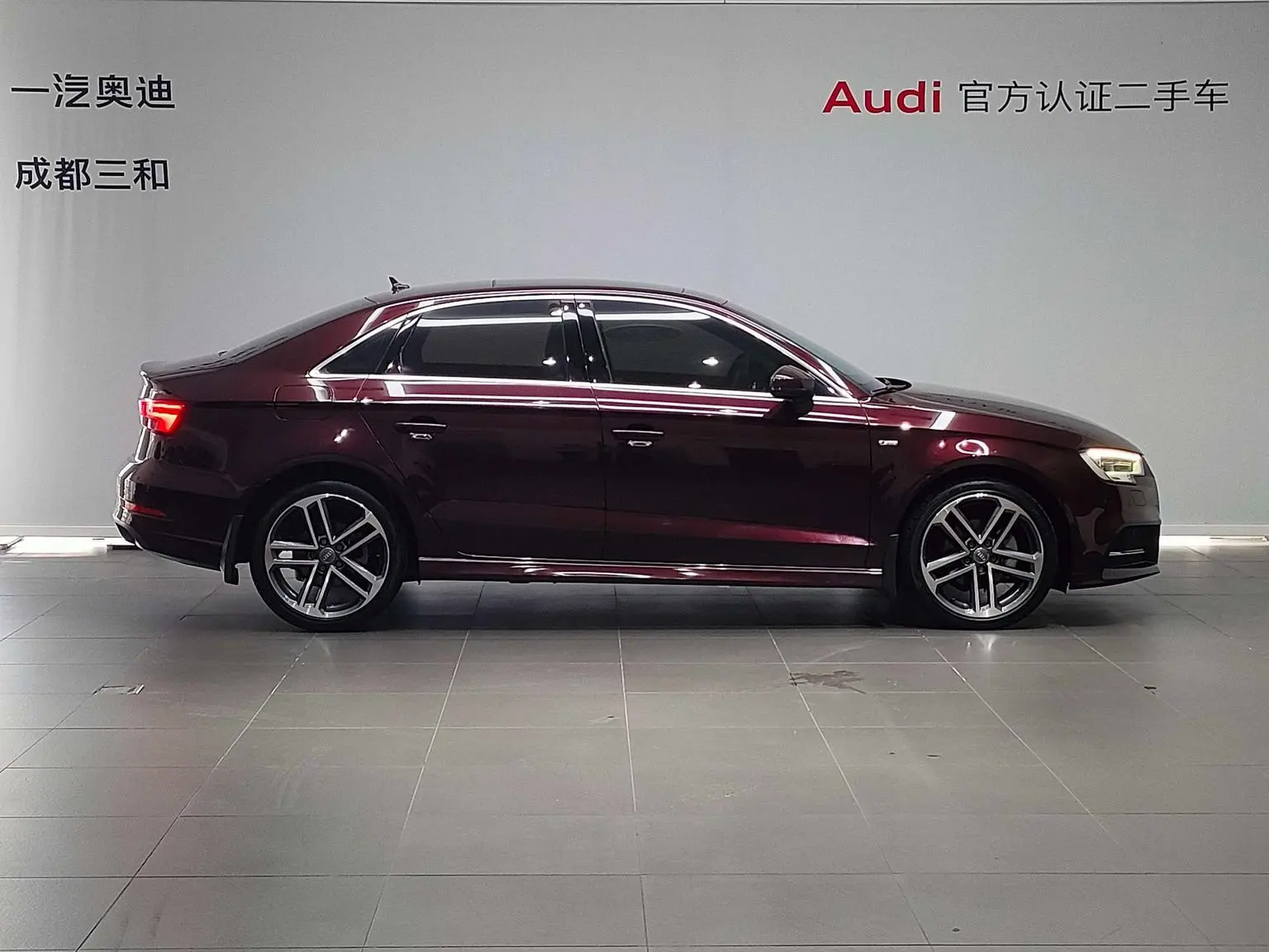 Audi A3 2018 30 Anniversary Limousine 35 TFSI Fashion